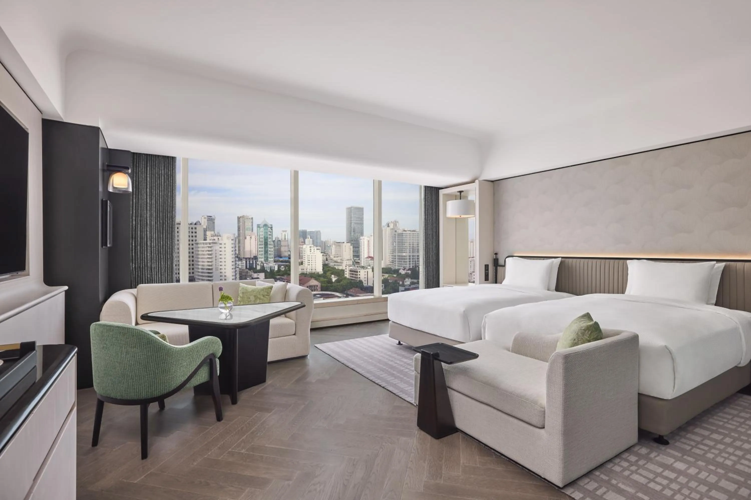 Bed in Hilton Shanghai City Center -Steps from iconic landmarks Wukang Mansion and Jing'an Temple