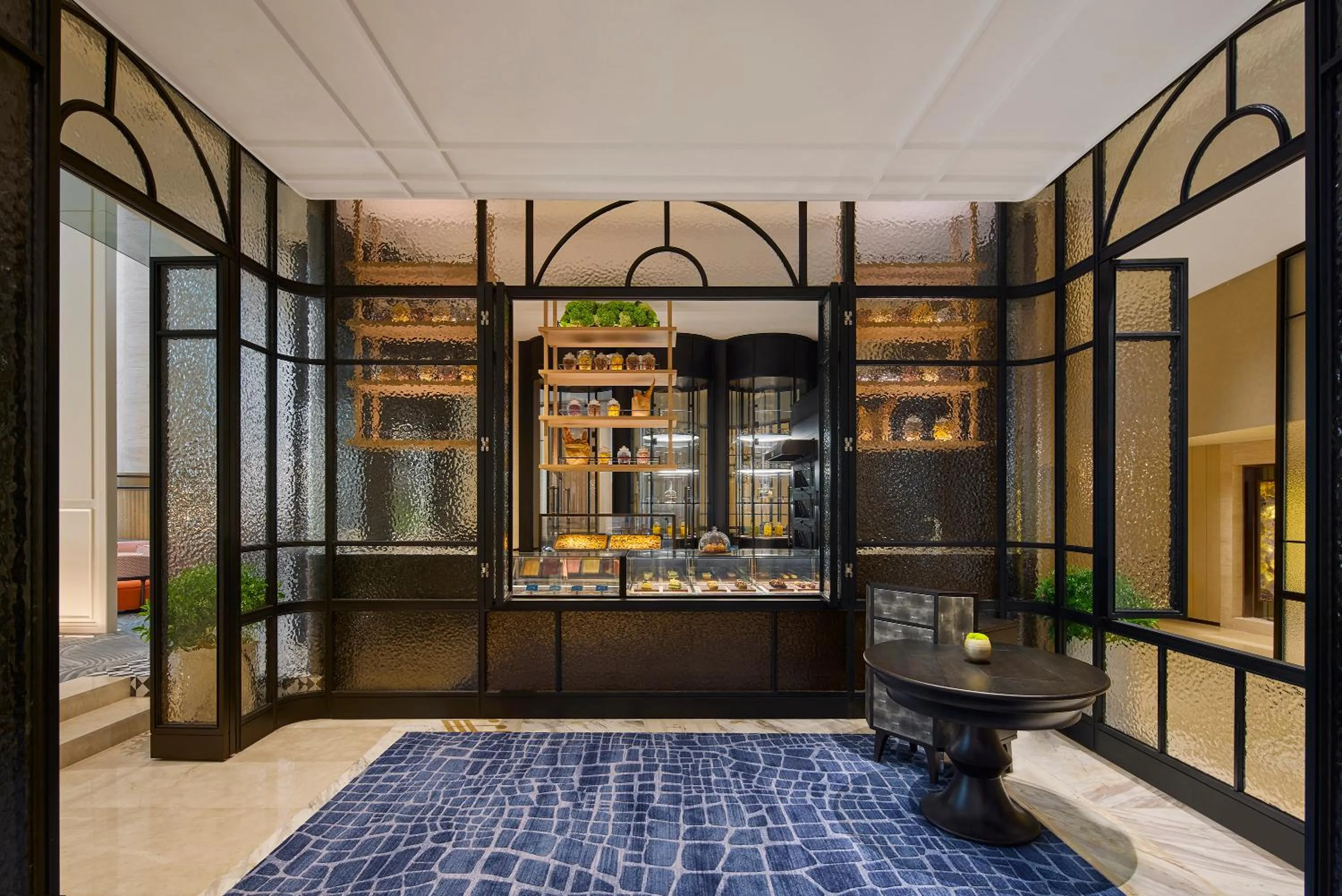 Restaurant/places to eat in Hilton Shanghai City Center -Steps from iconic landmarks Wukang Mansion and Jing'an Temple