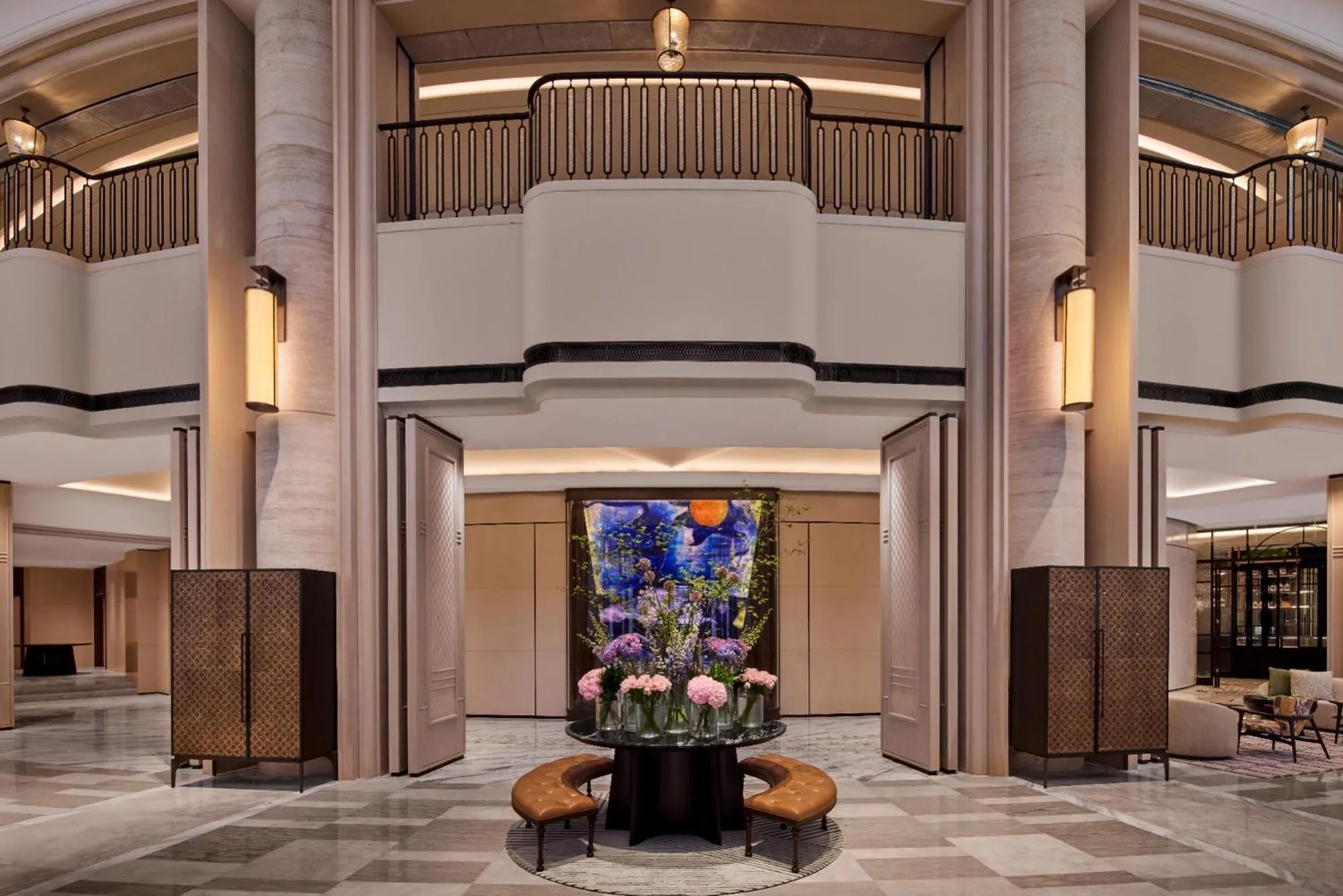Hilton Shanghai City Center -Steps from iconic landmarks Wukang Mansion and Jing'an Temple
