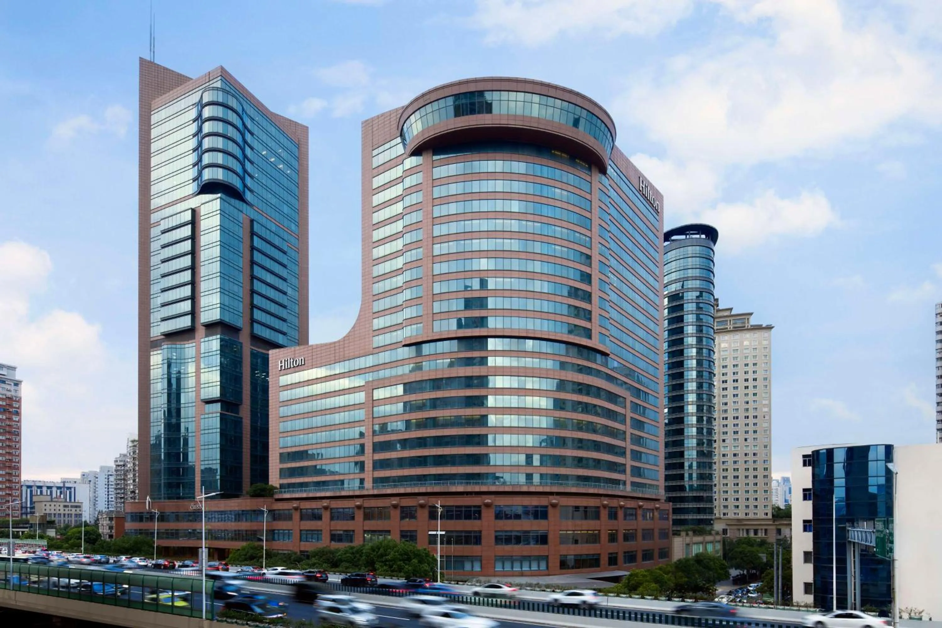 Property building in Hilton Shanghai City Center -Steps from iconic landmarks Wukang Mansion and Jing'an Temple