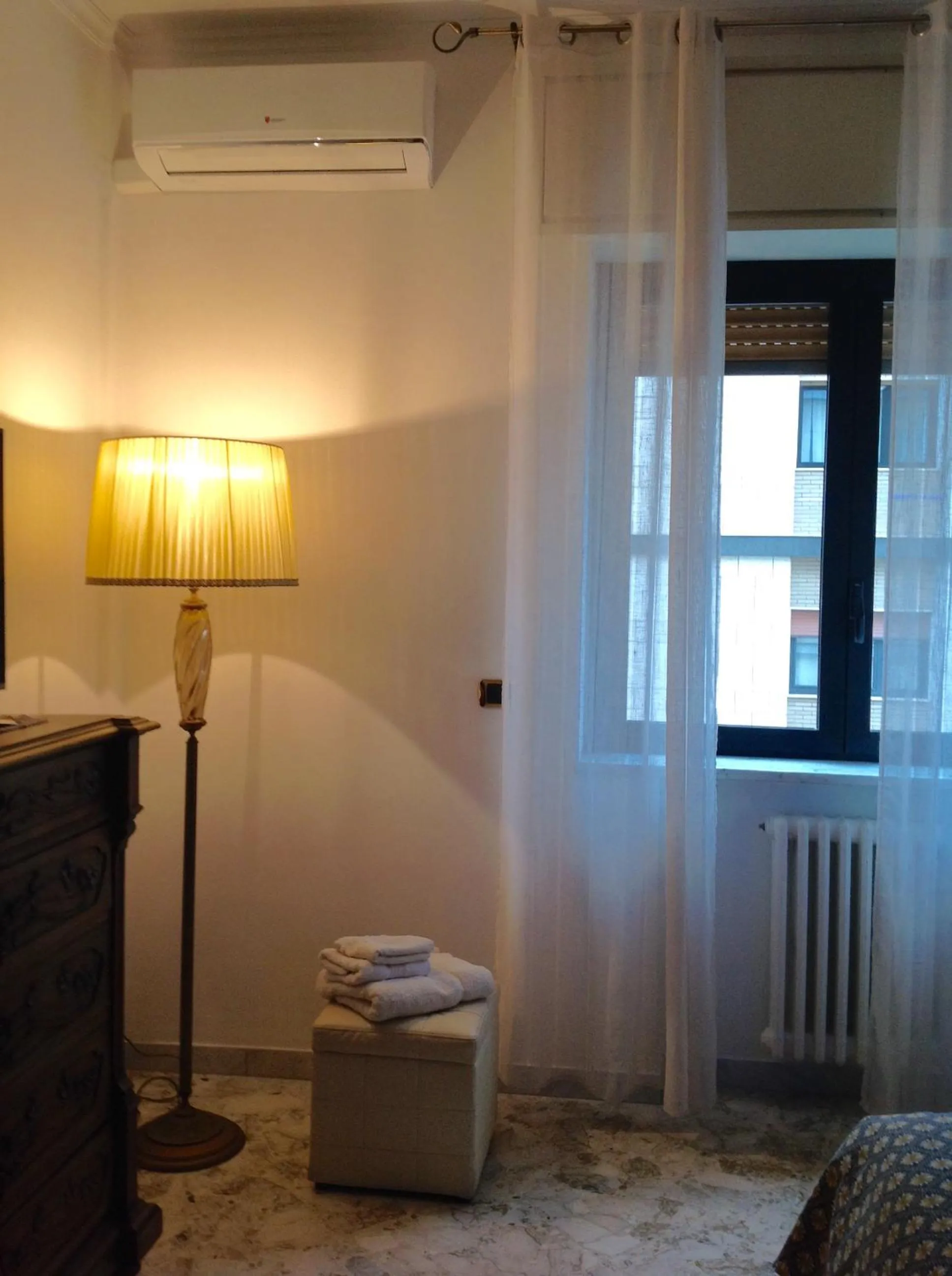 Bedroom, Bed in Vuemme 149