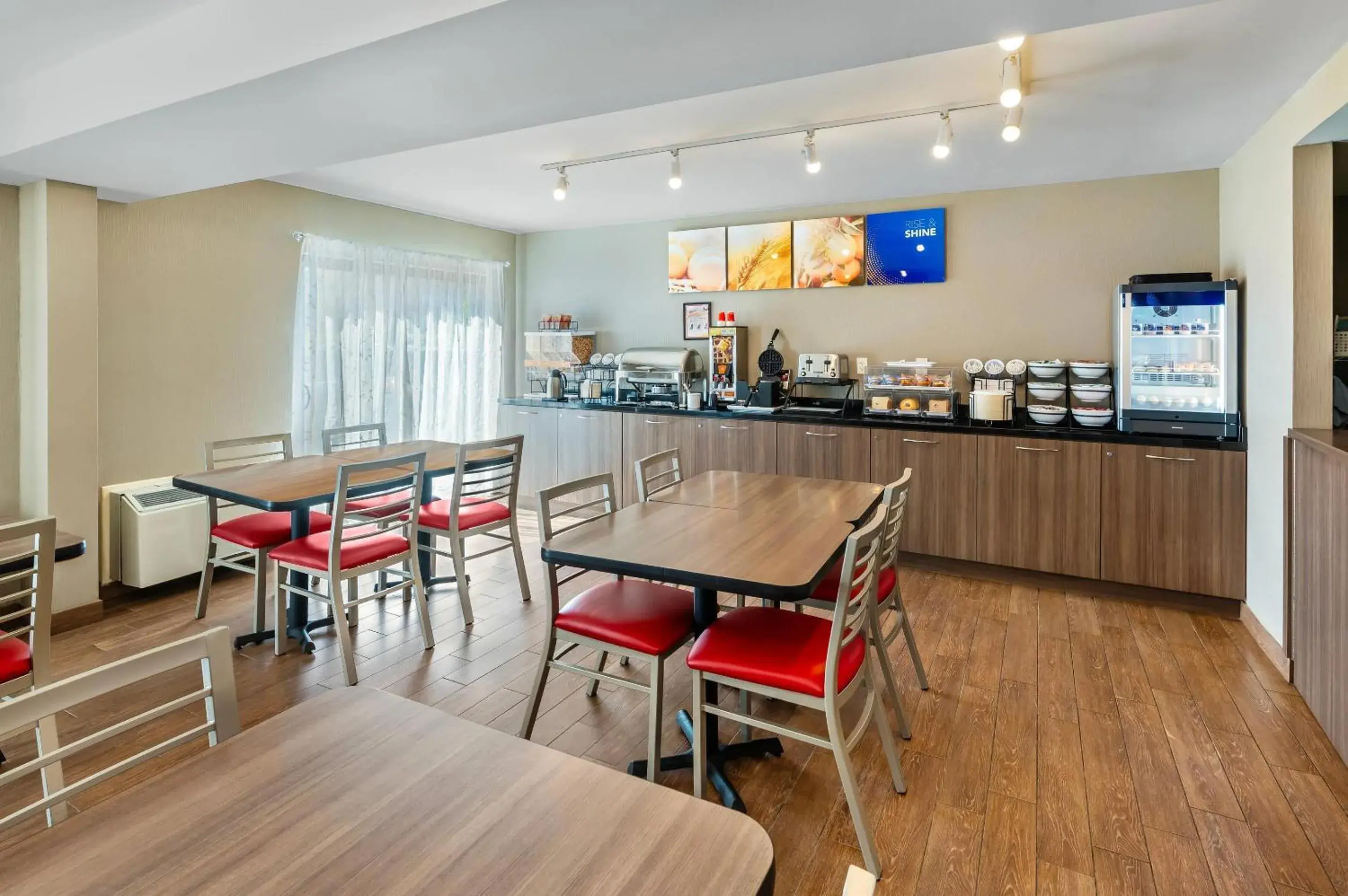 Breakfast in Comfort Inn Breakfast in Comfort Inn