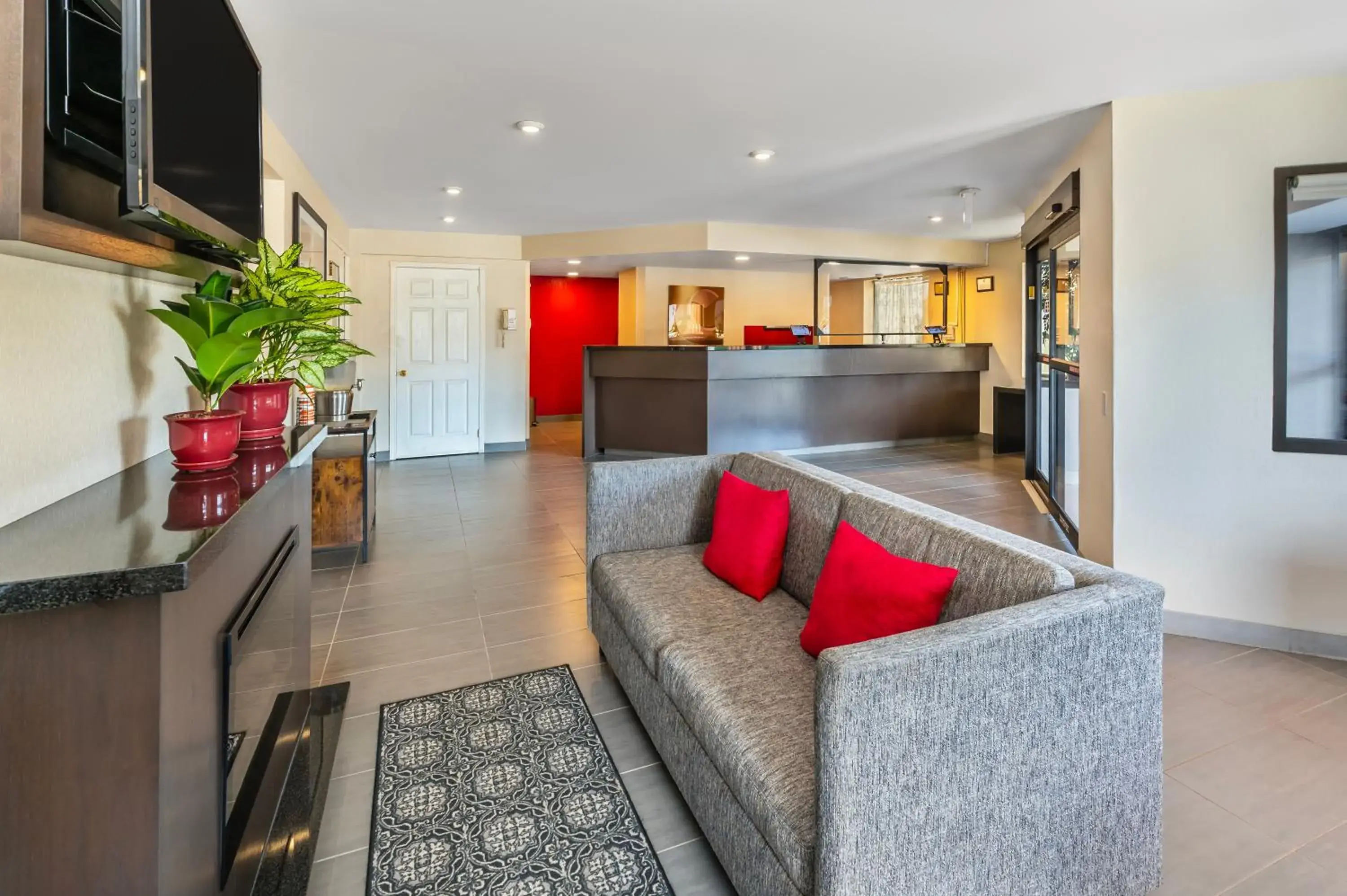 Lobby or reception in Comfort Inn Lobby or reception in Comfort Inn