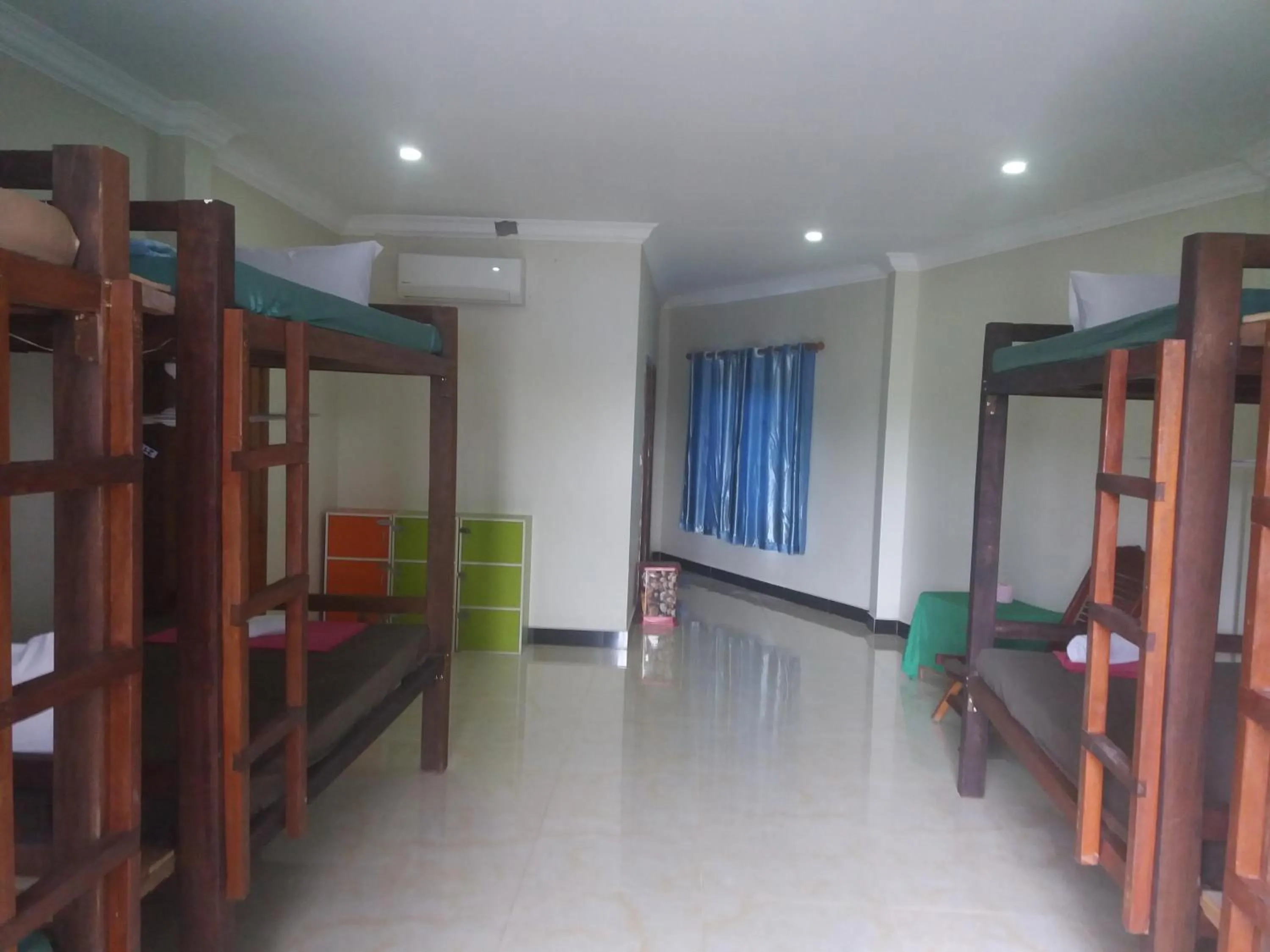 bunk bed, Bed in Blue Diamond Hostel