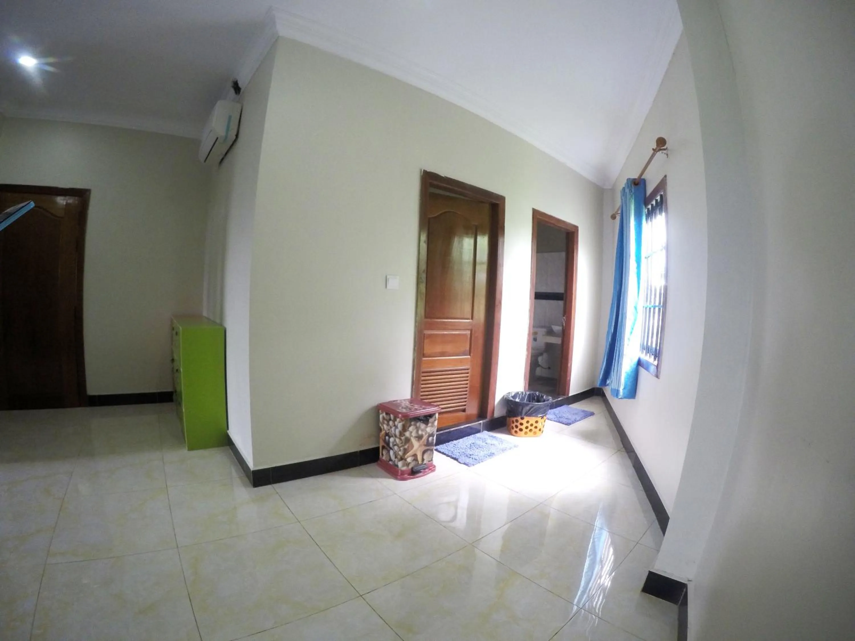 Bathroom, Bed in Blue Diamond Hostel