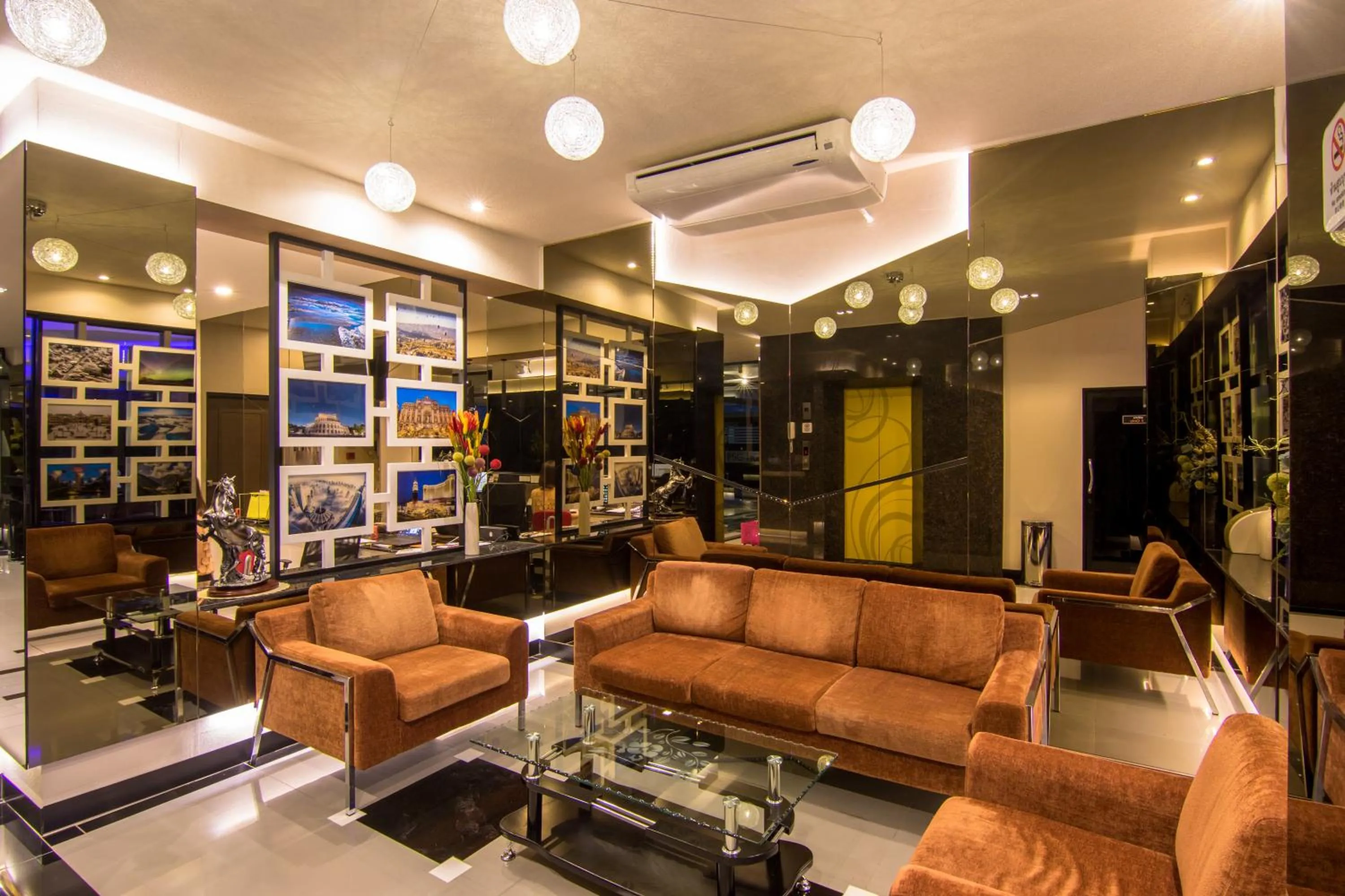 Lobby or reception in PSG Hotel