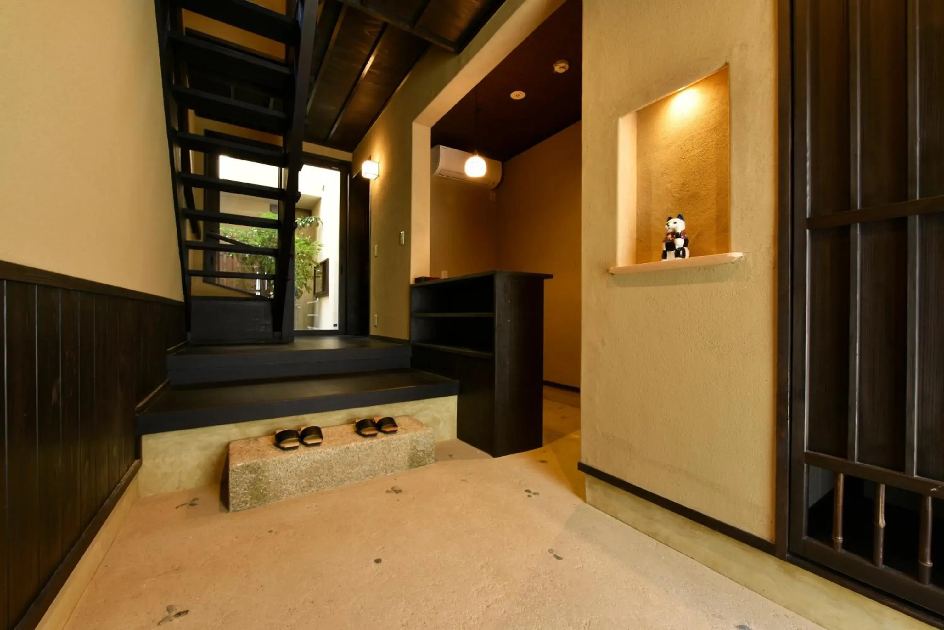 Facade/entrance, Bed in Shibashi Umeyacho Facade/entrance, Bed in Shibashi Umeyacho