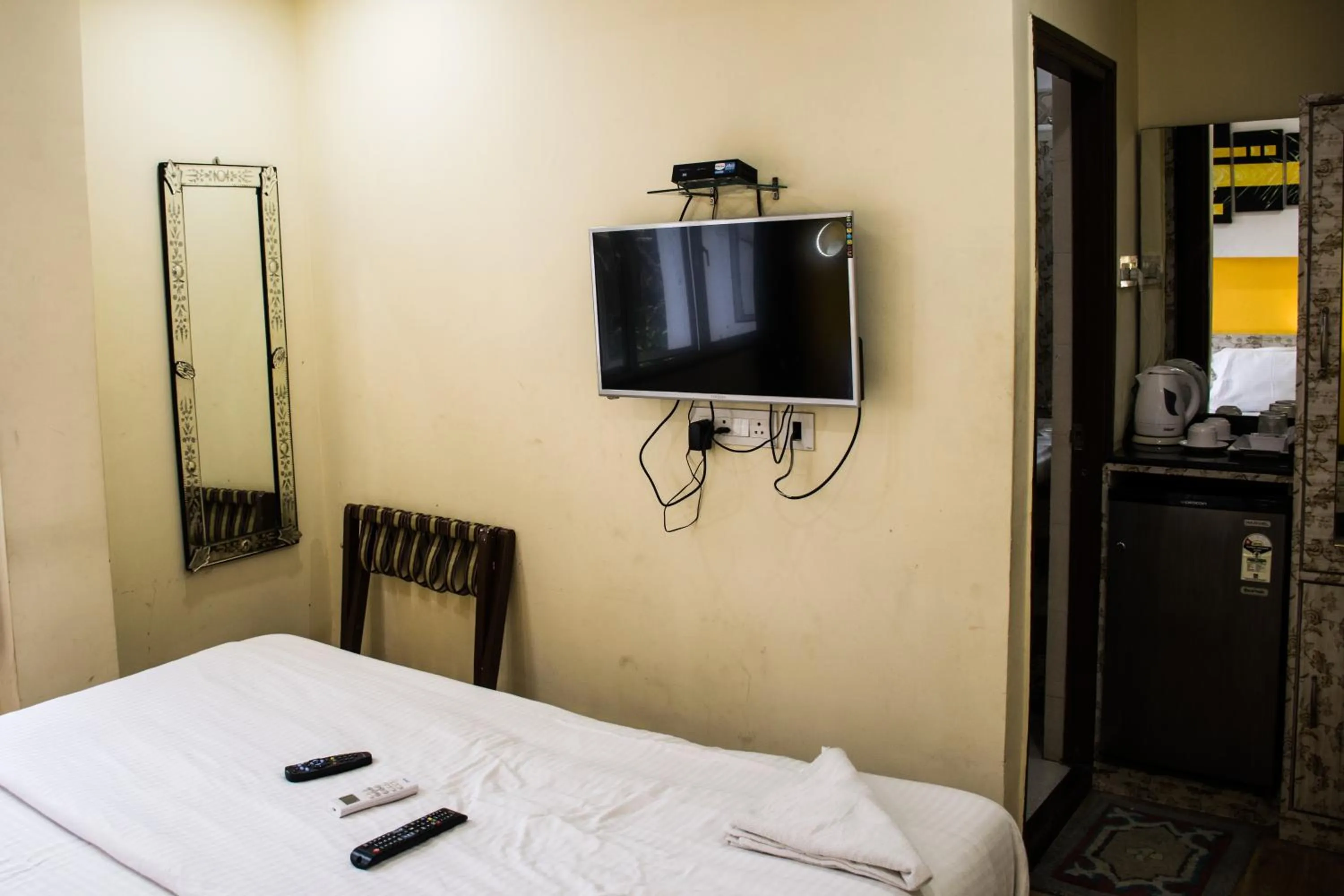 TV and multimedia in Hotel Platinum