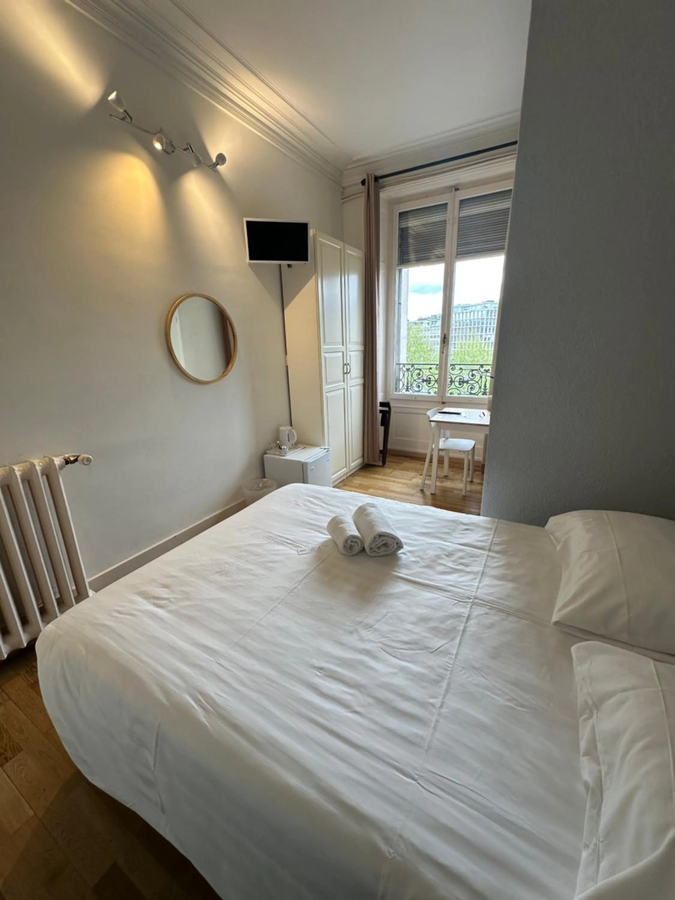 Bed in Hotel des Tourelles