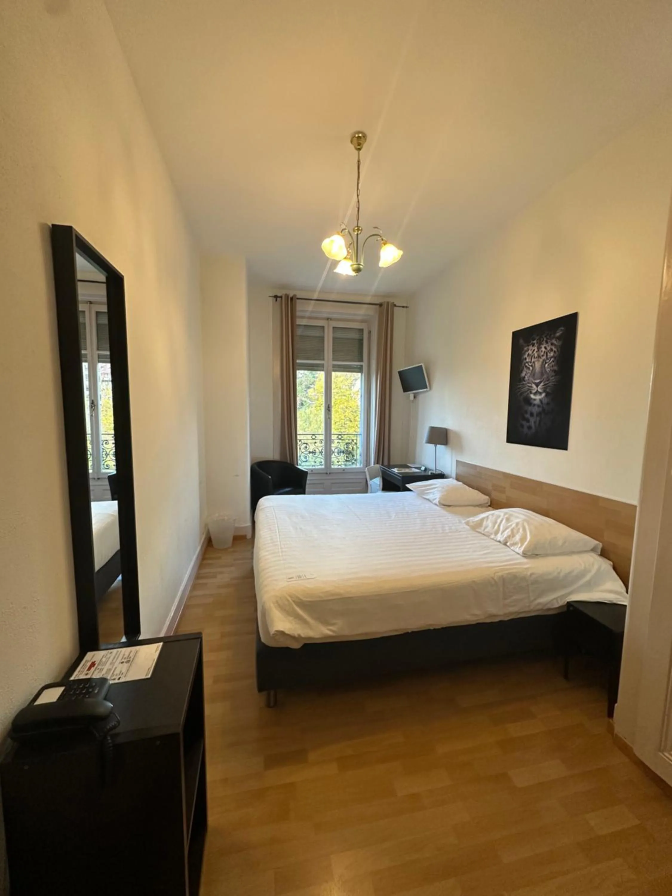 Bed in Hotel des Tourelles