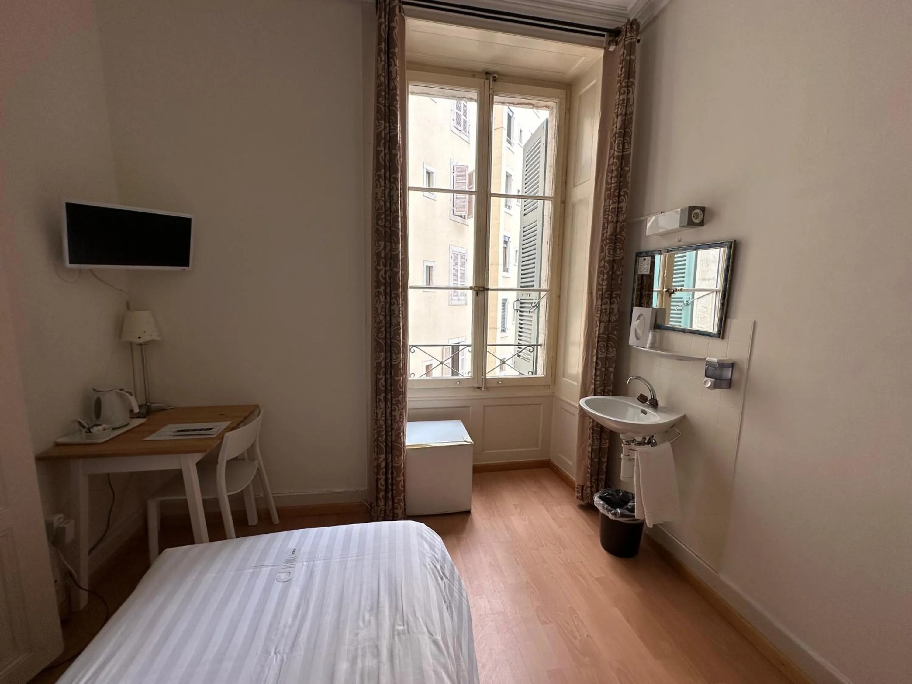 Bed in Hotel des Tourelles