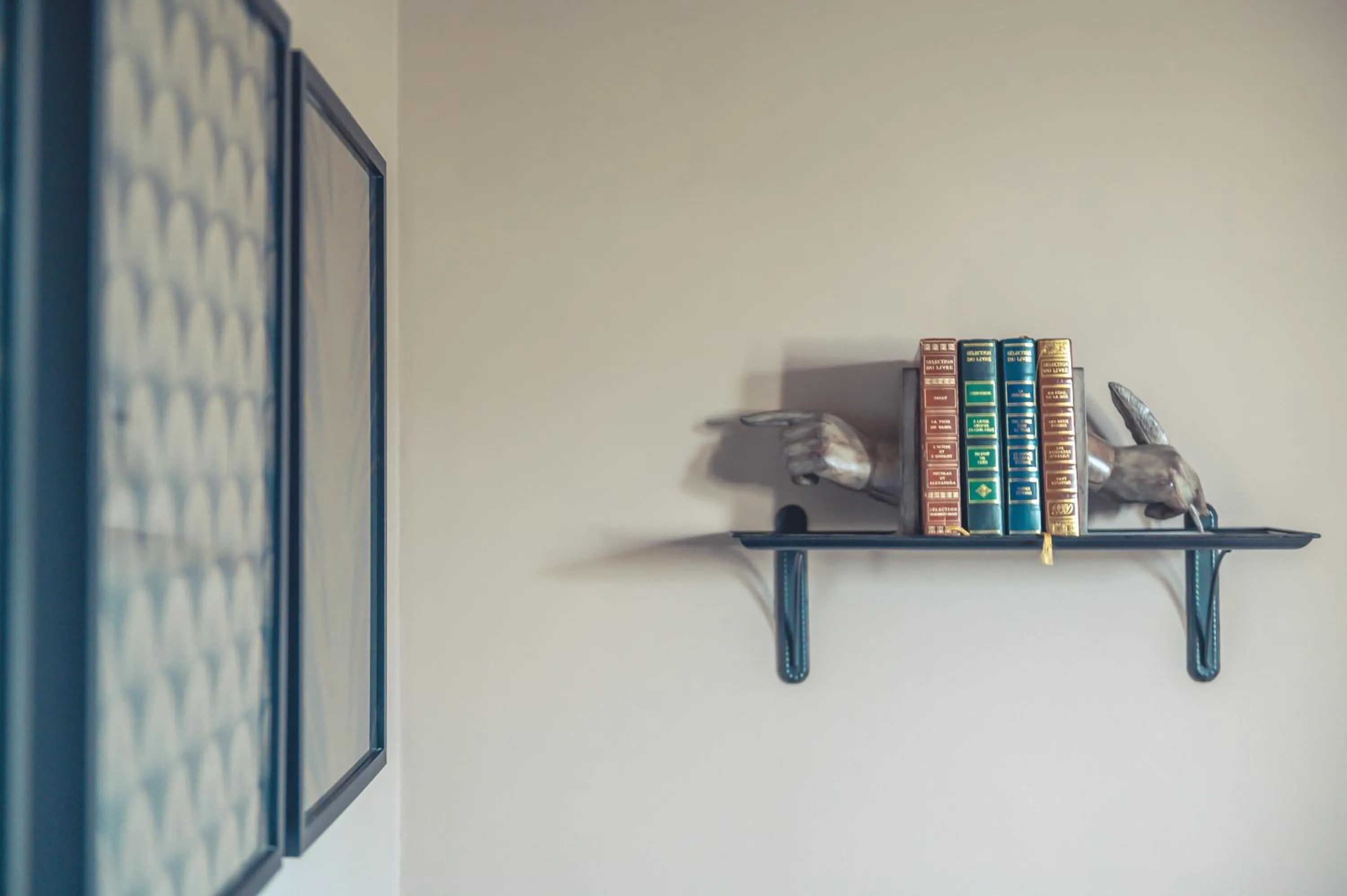 Decorative detail in Logis Hôtel Restaurant Le Plantevin