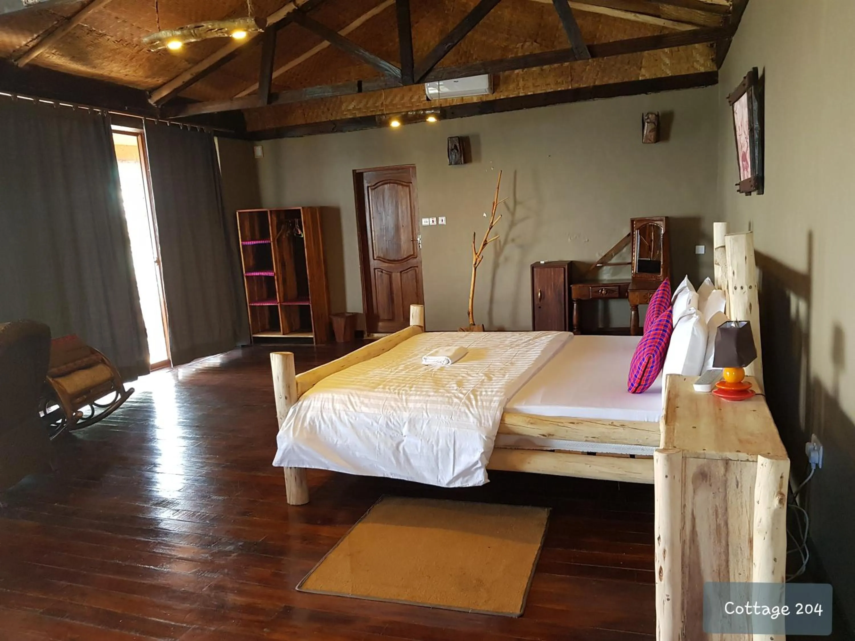 Photo of the whole room, Bed in Wag Hill Lodge & Spa