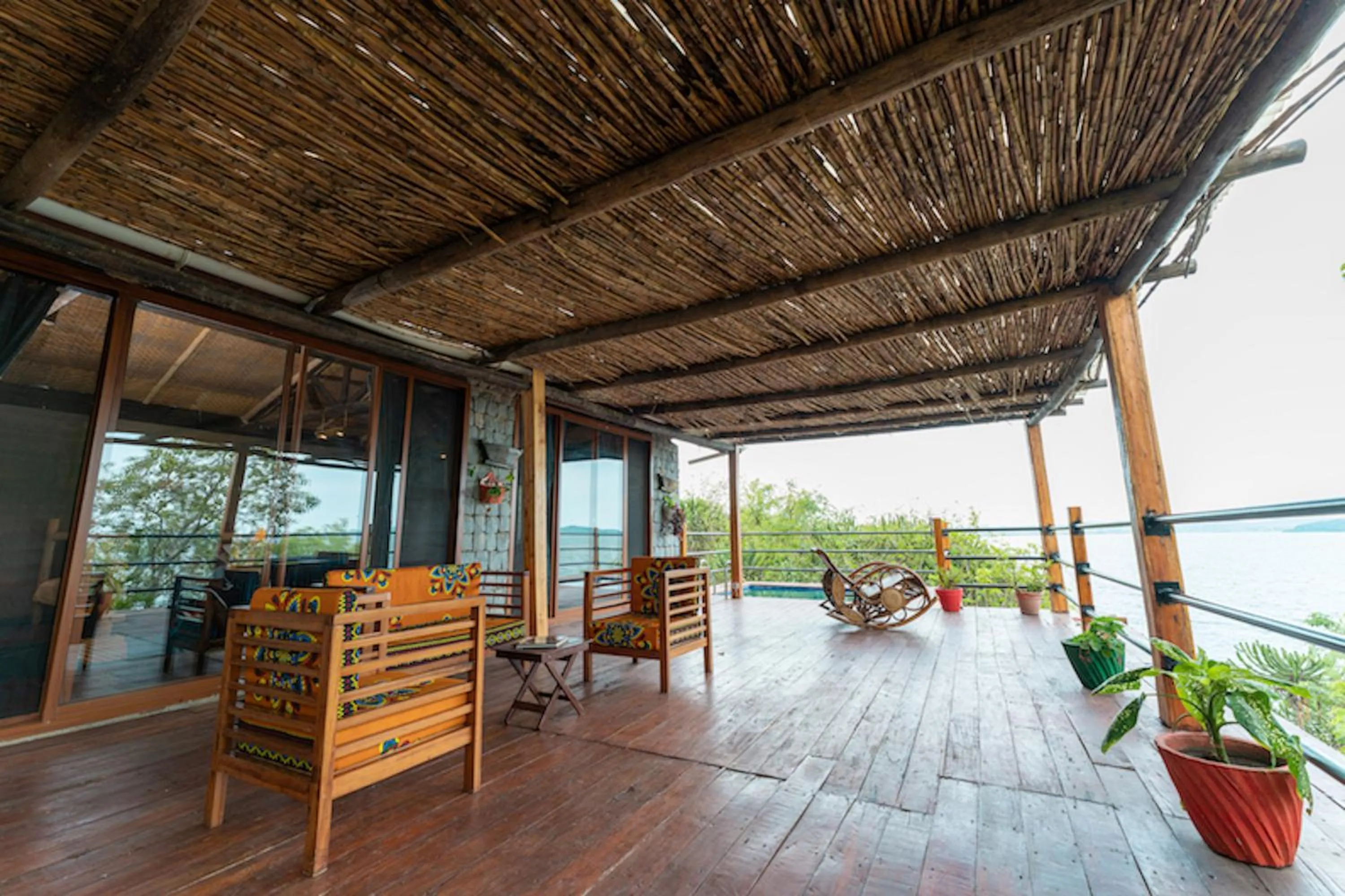 Patio in Wag Hill Lodge & Spa