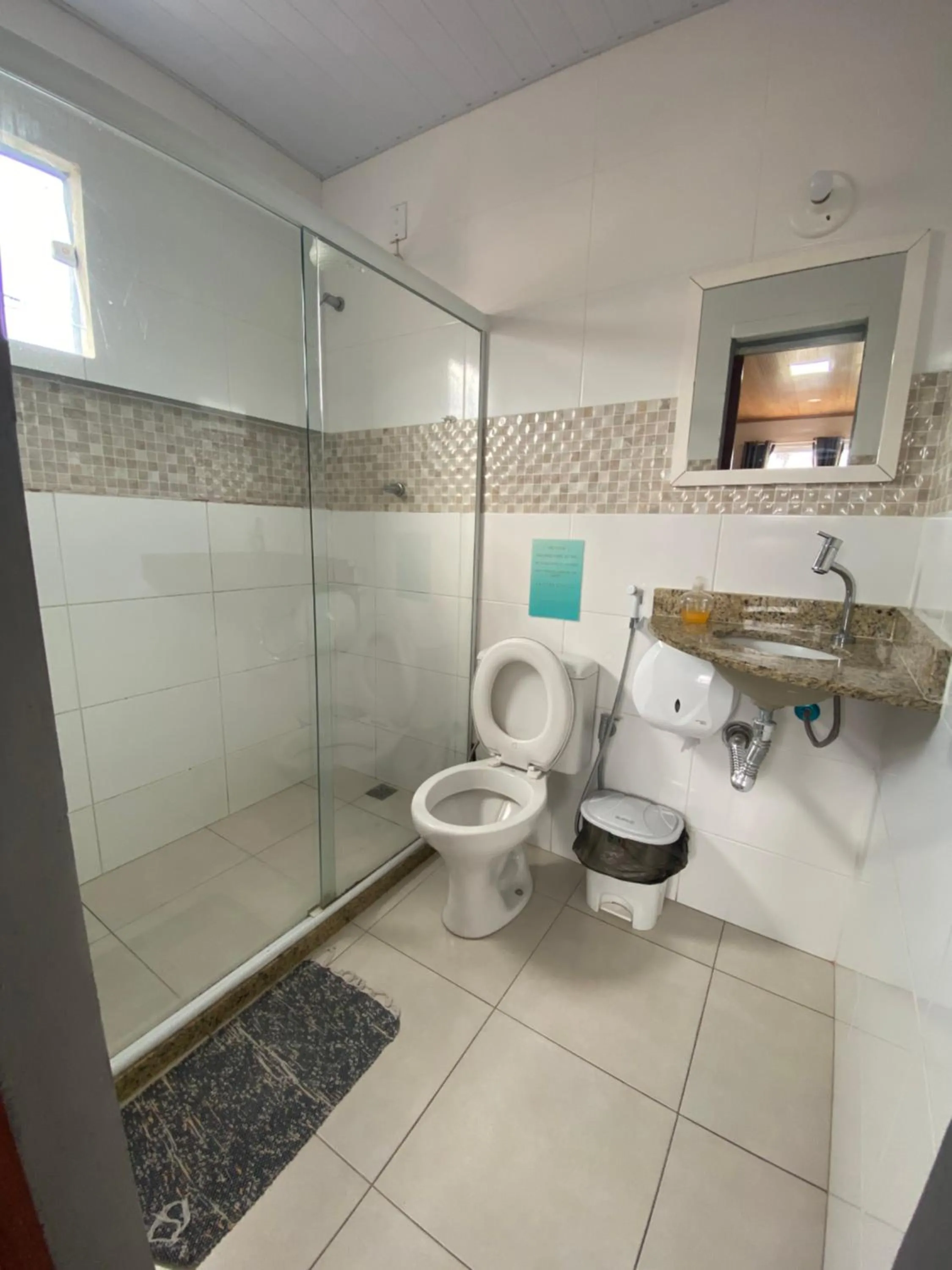 Bathroom in La Casa Hostel