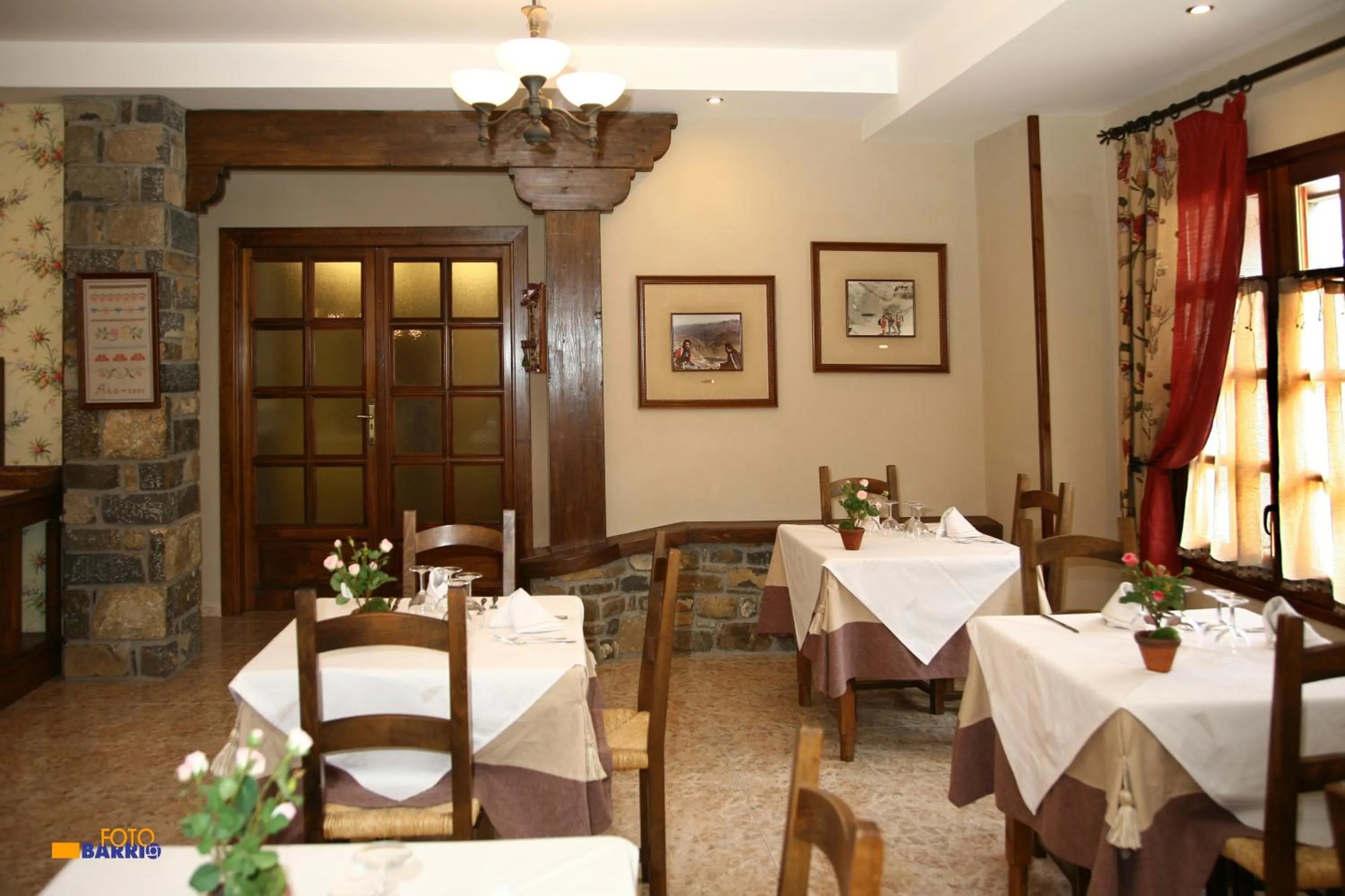 Restaurant/places to eat in Hotel Bujaruelo