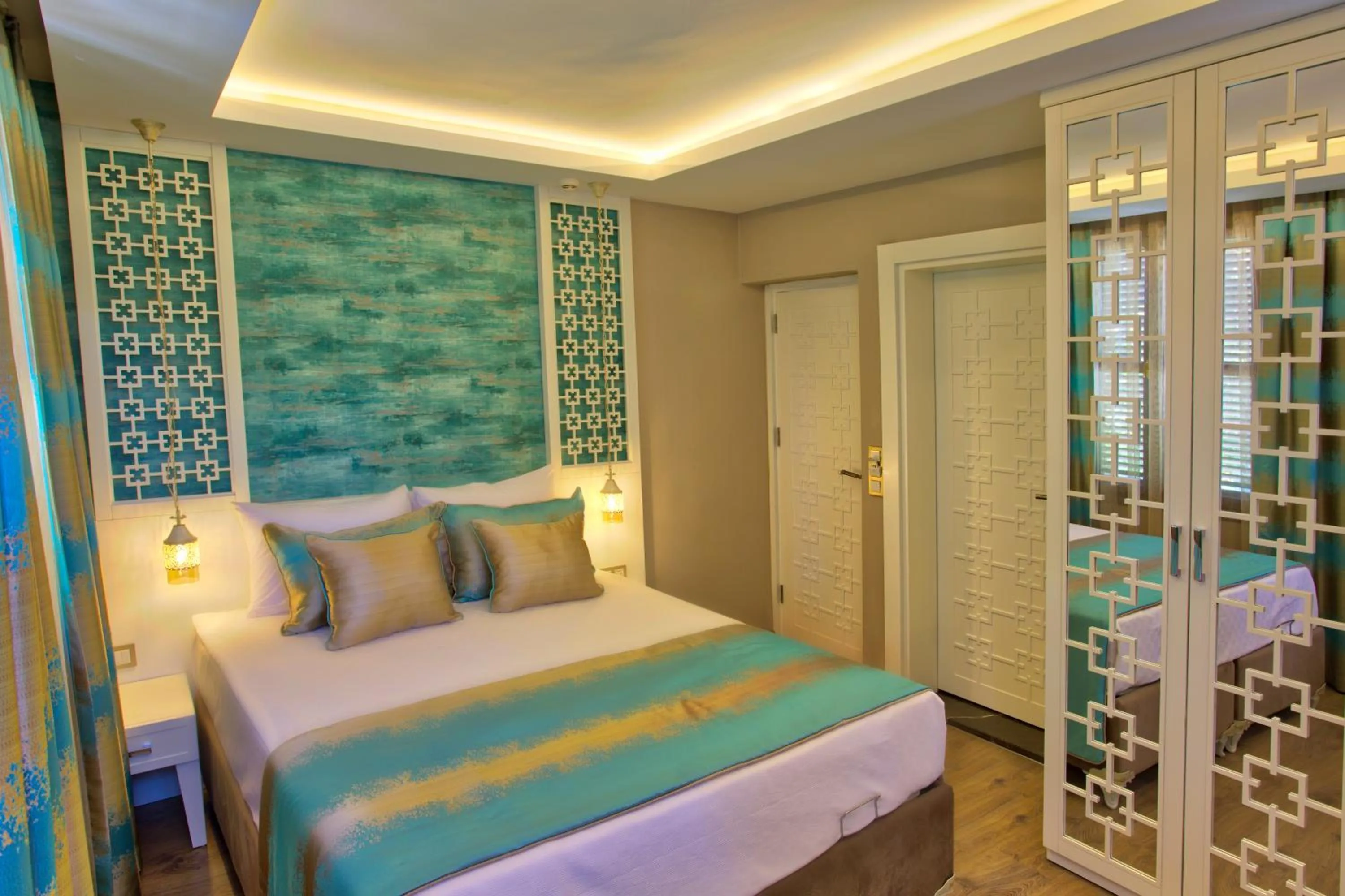 Bed in Route Hotel Kaleici - Adult Only (12+)