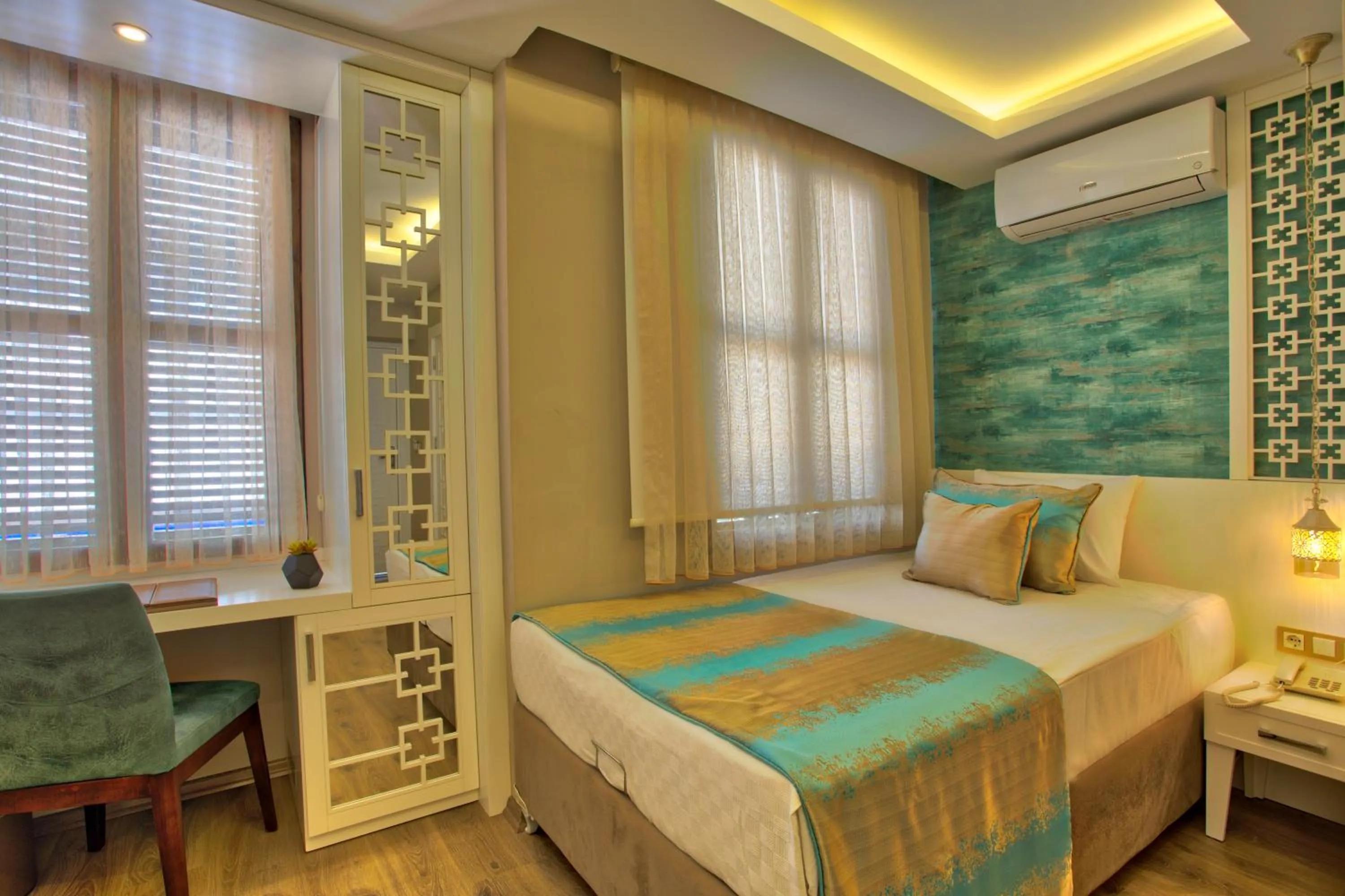 Bed in Route Hotel Kaleici - Adult Only (12+)