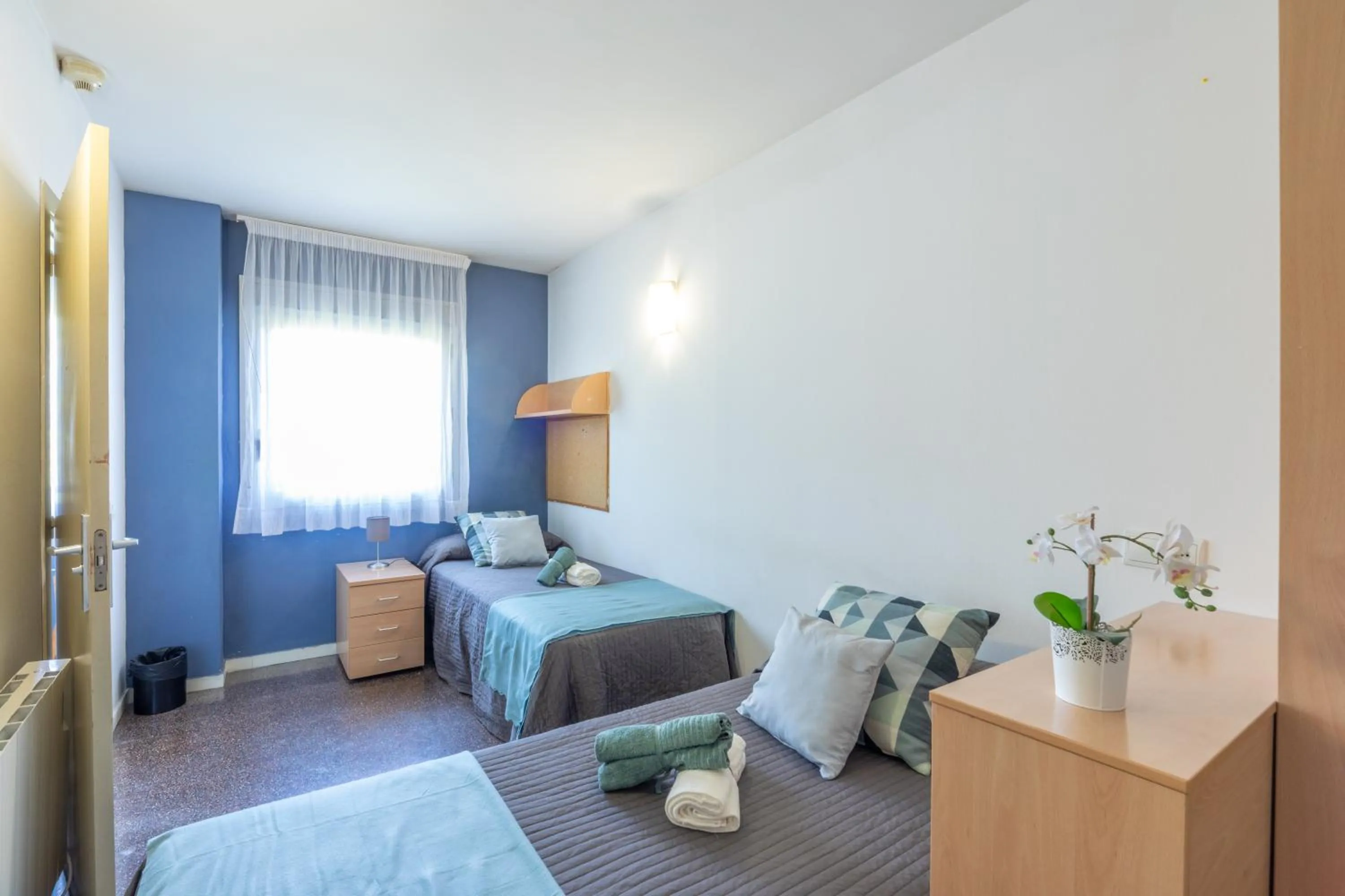 Photo of the whole room, Bed in Residencia Universitaria Resa La Ciutadella