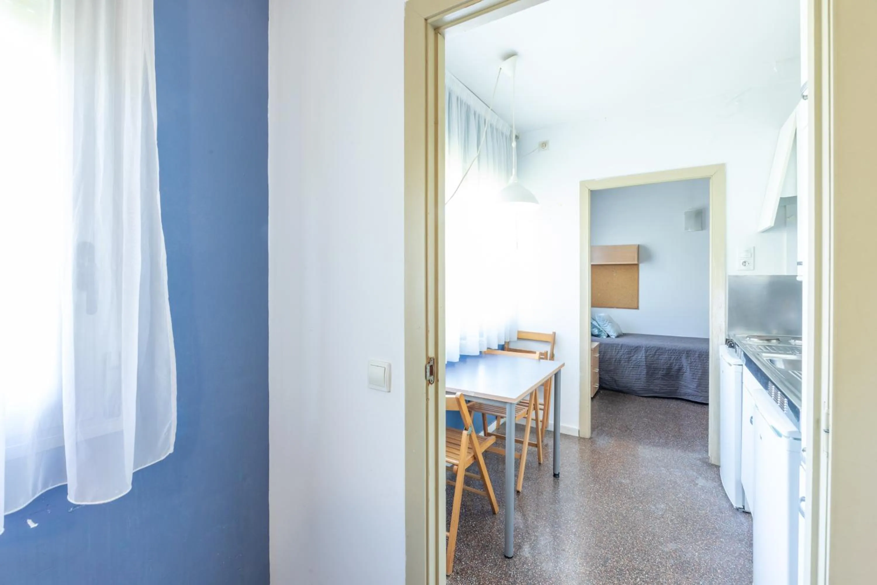 Dining area, Bed in Residencia Universitaria Resa La Ciutadella