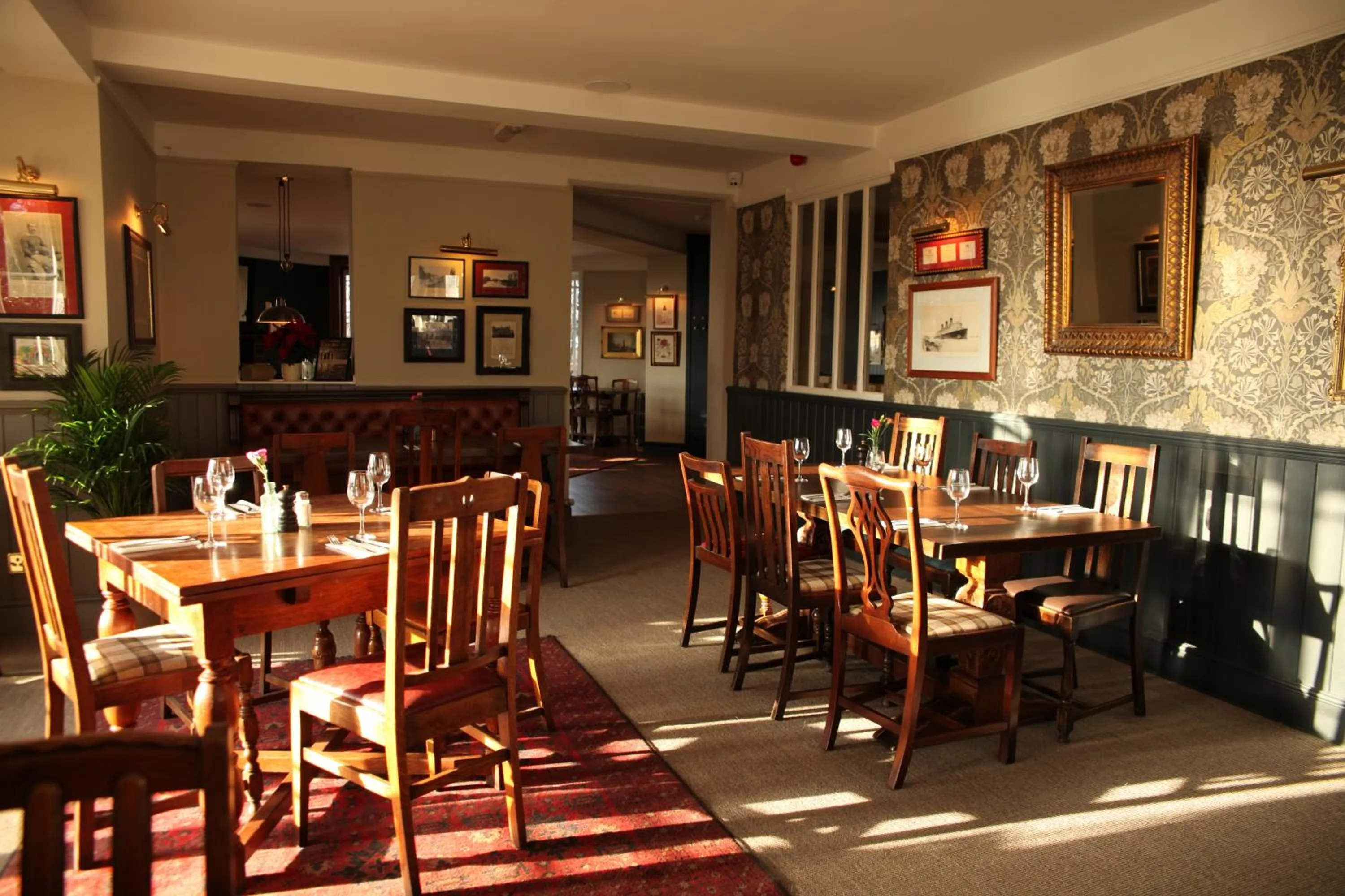 Restaurant/places to eat in The Jug And Bottle