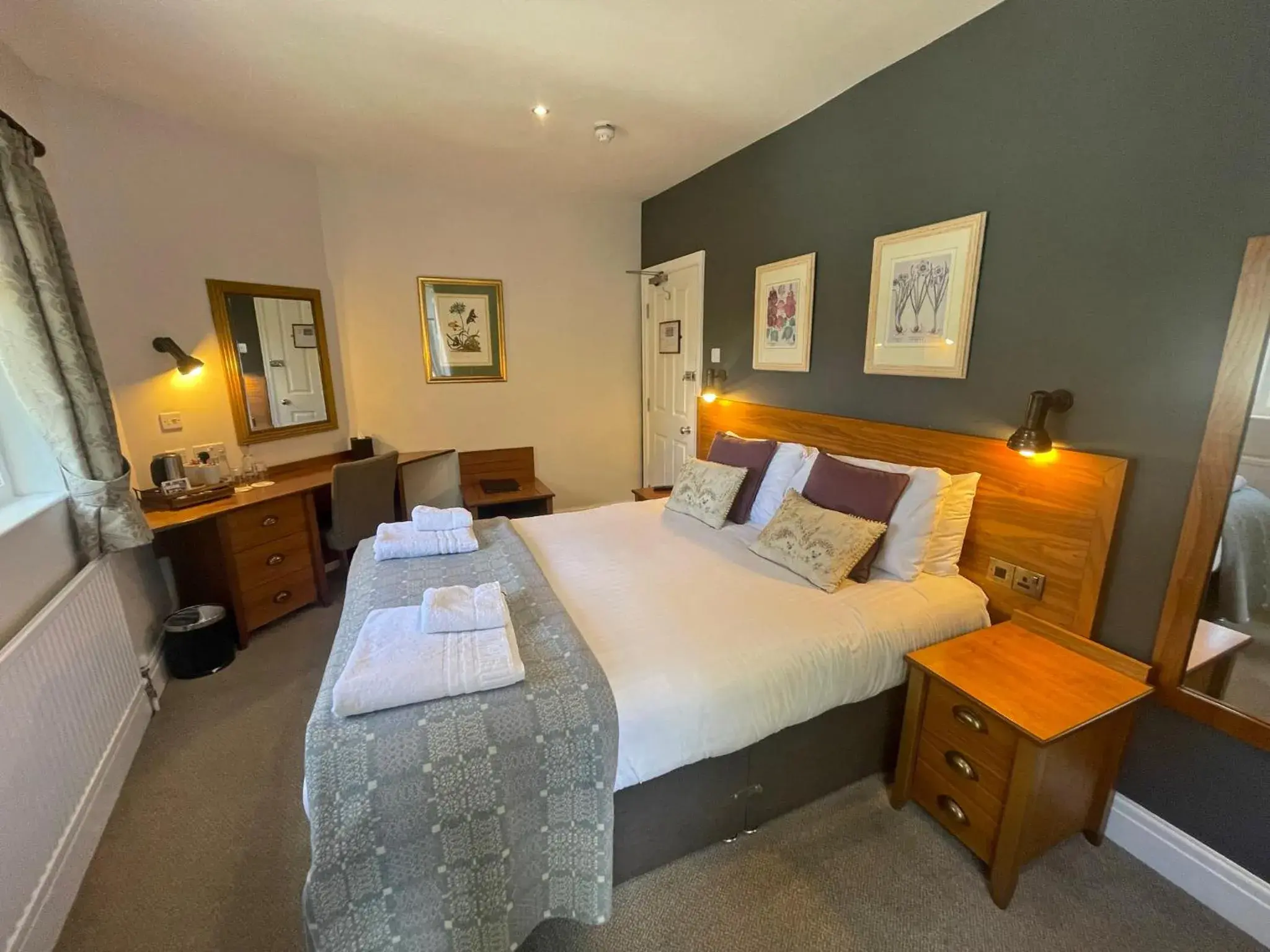 Double Room in The Jug And Bottle Double Room in The Jug And Bottle