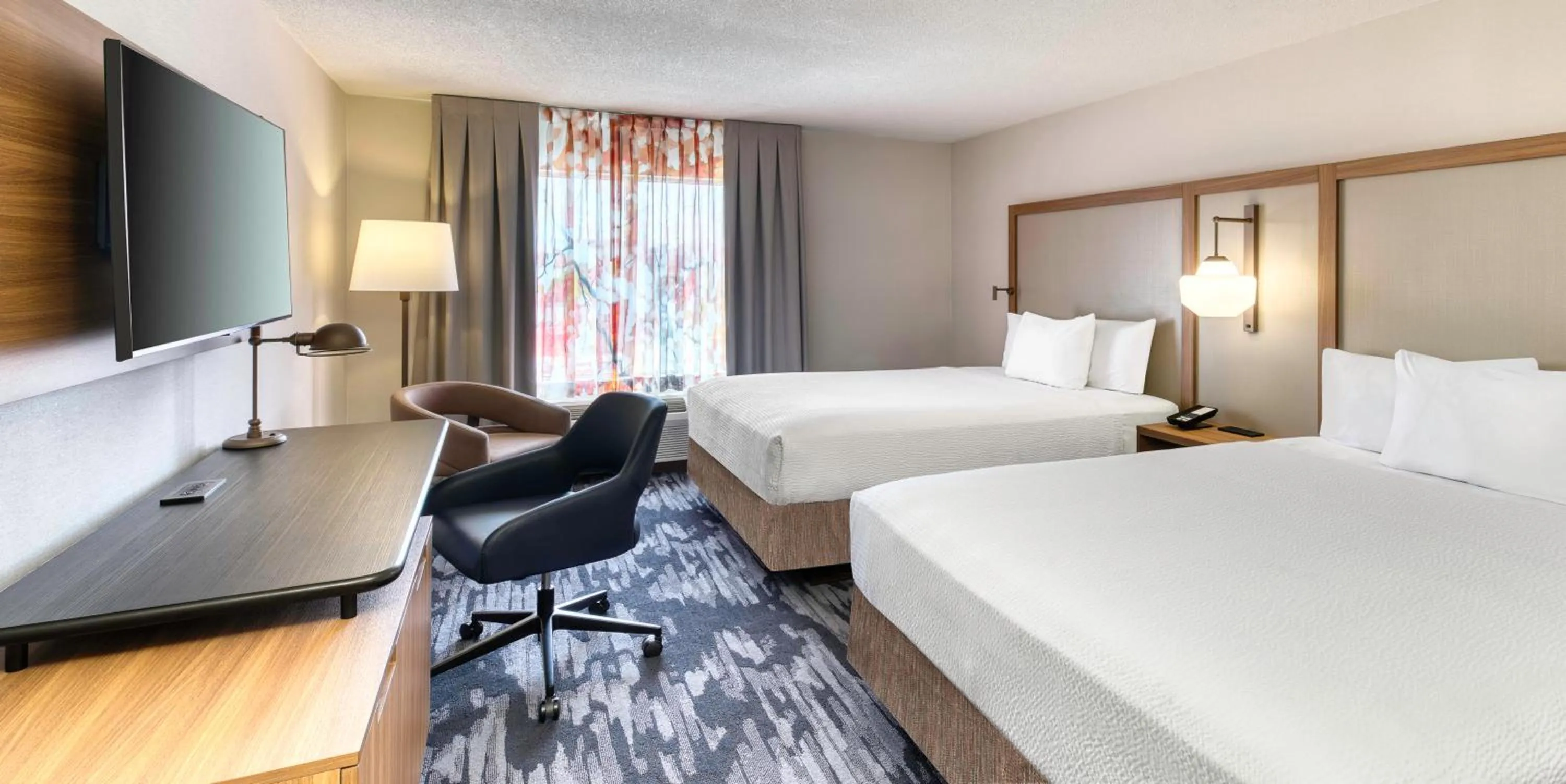 Living room, Bed in Fairfield Inn & Suites by Marriott Toronto Brampton