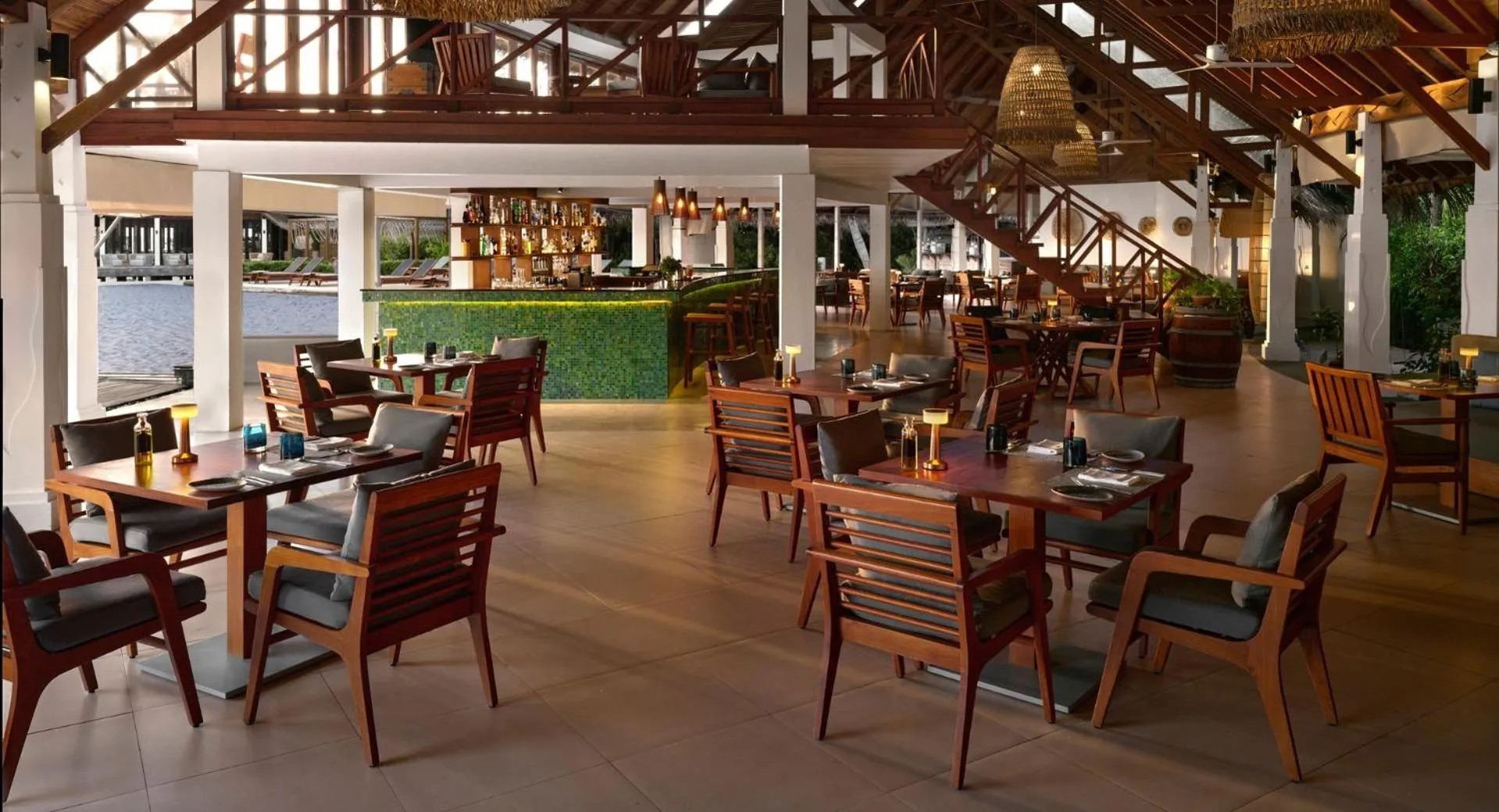 Restaurant/places to eat in Naladhu Private Island Maldives