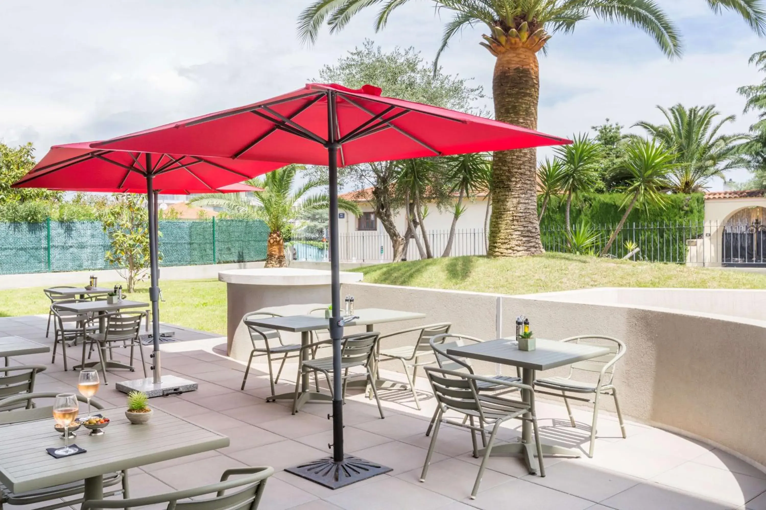 Property building in Best Western Plus Antibes Riviera Property building in Best Western Plus Antibes Riviera