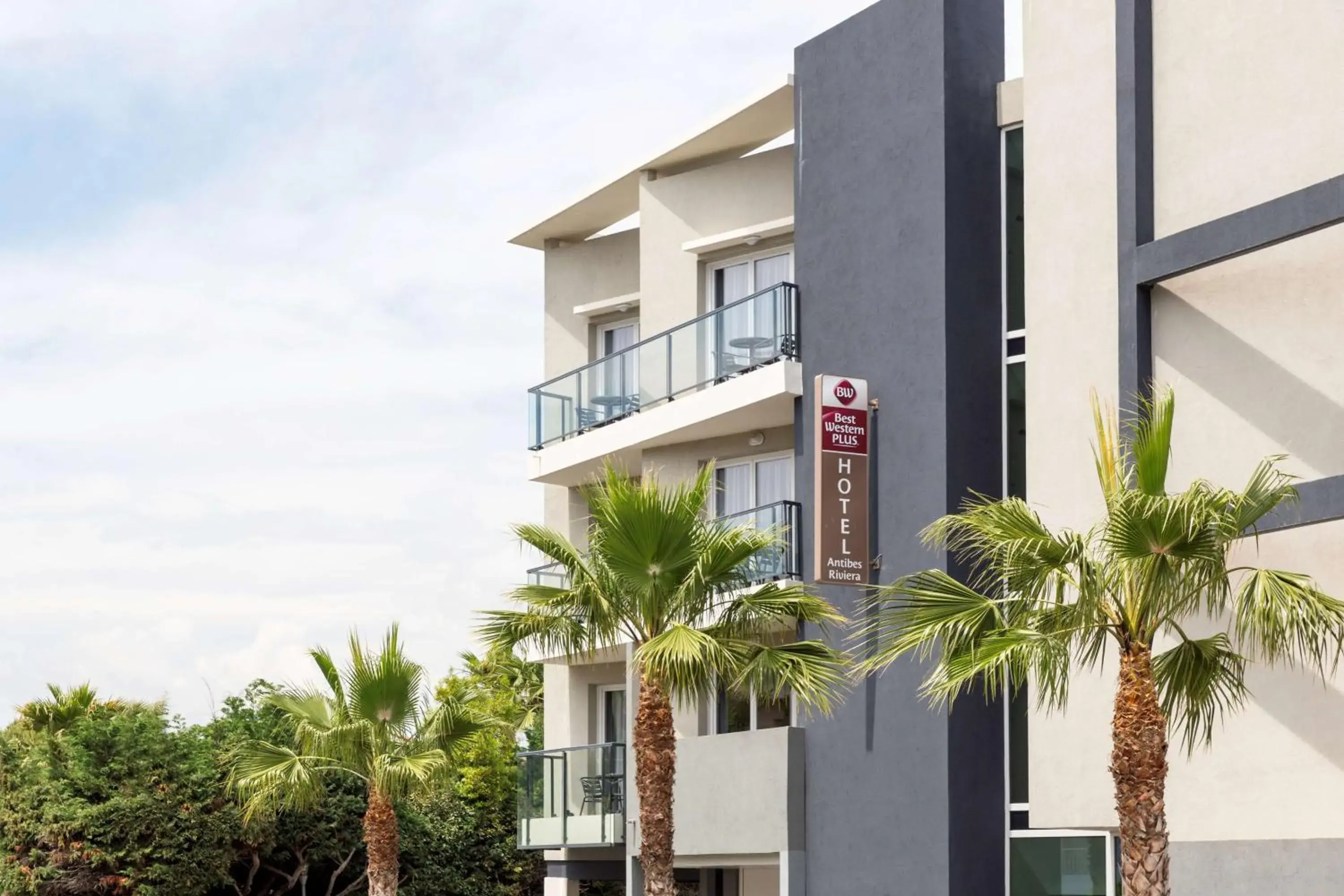 Property building in Best Western Plus Antibes Riviera Property building in Best Western Plus Antibes Riviera