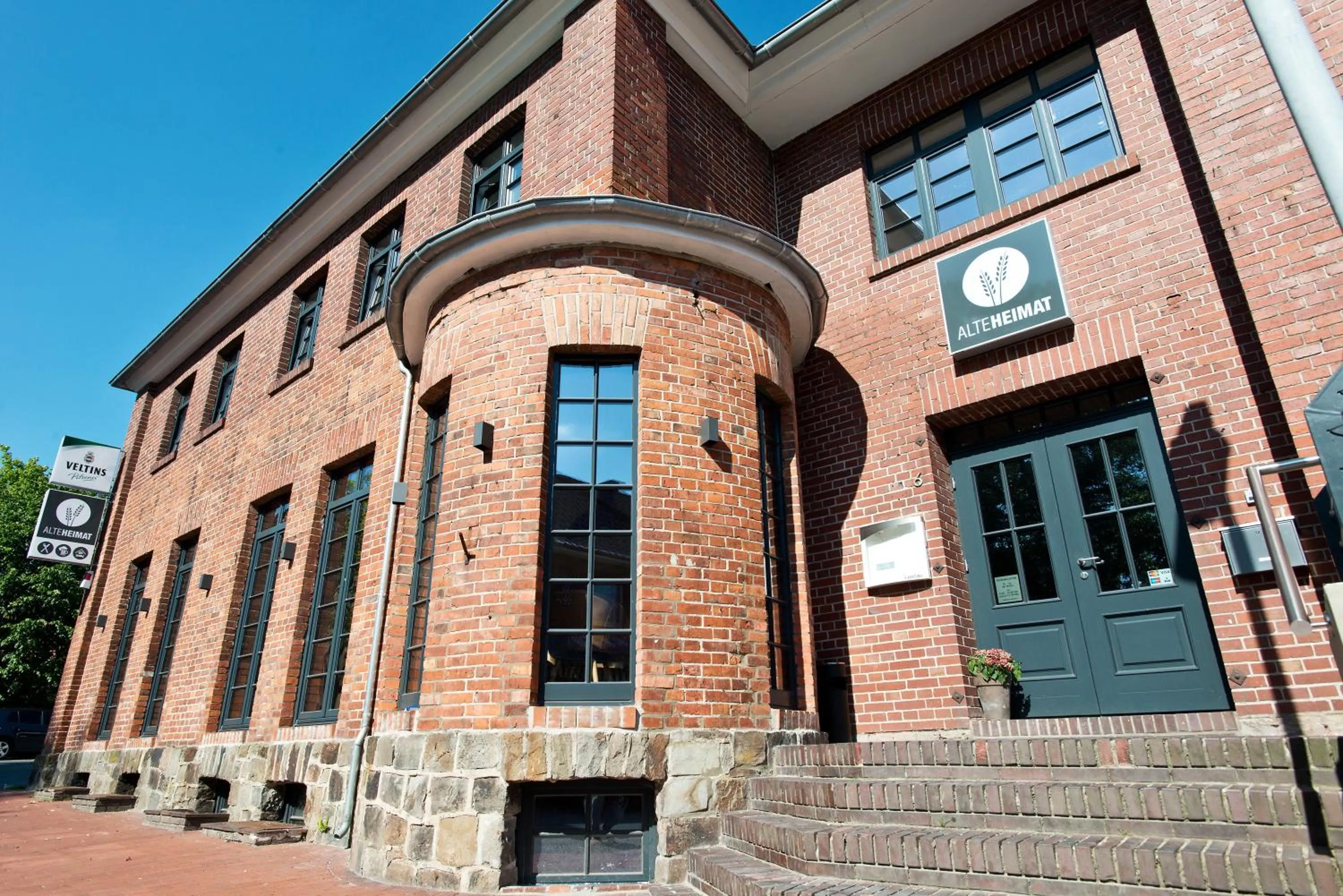 Property building in Alte Heimat