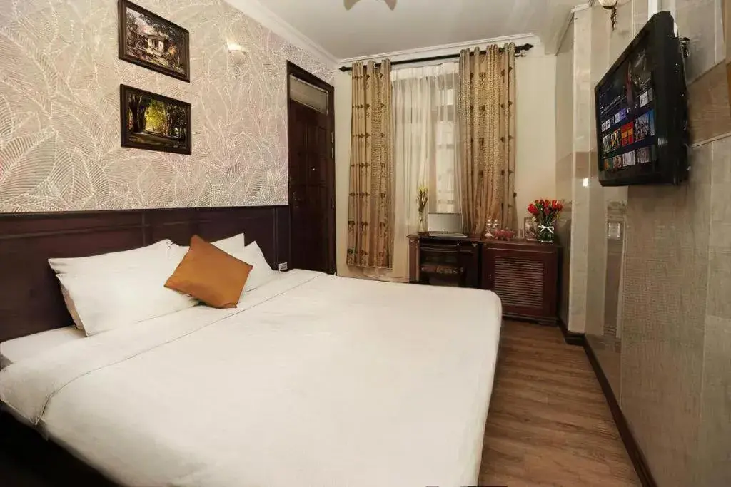 Superior Double or Twin Room without Window in Hanoi Golden Lotus Hotel & Spa Superior Double or Twin Room without Window in Hanoi Golden Lotus Hotel & Spa