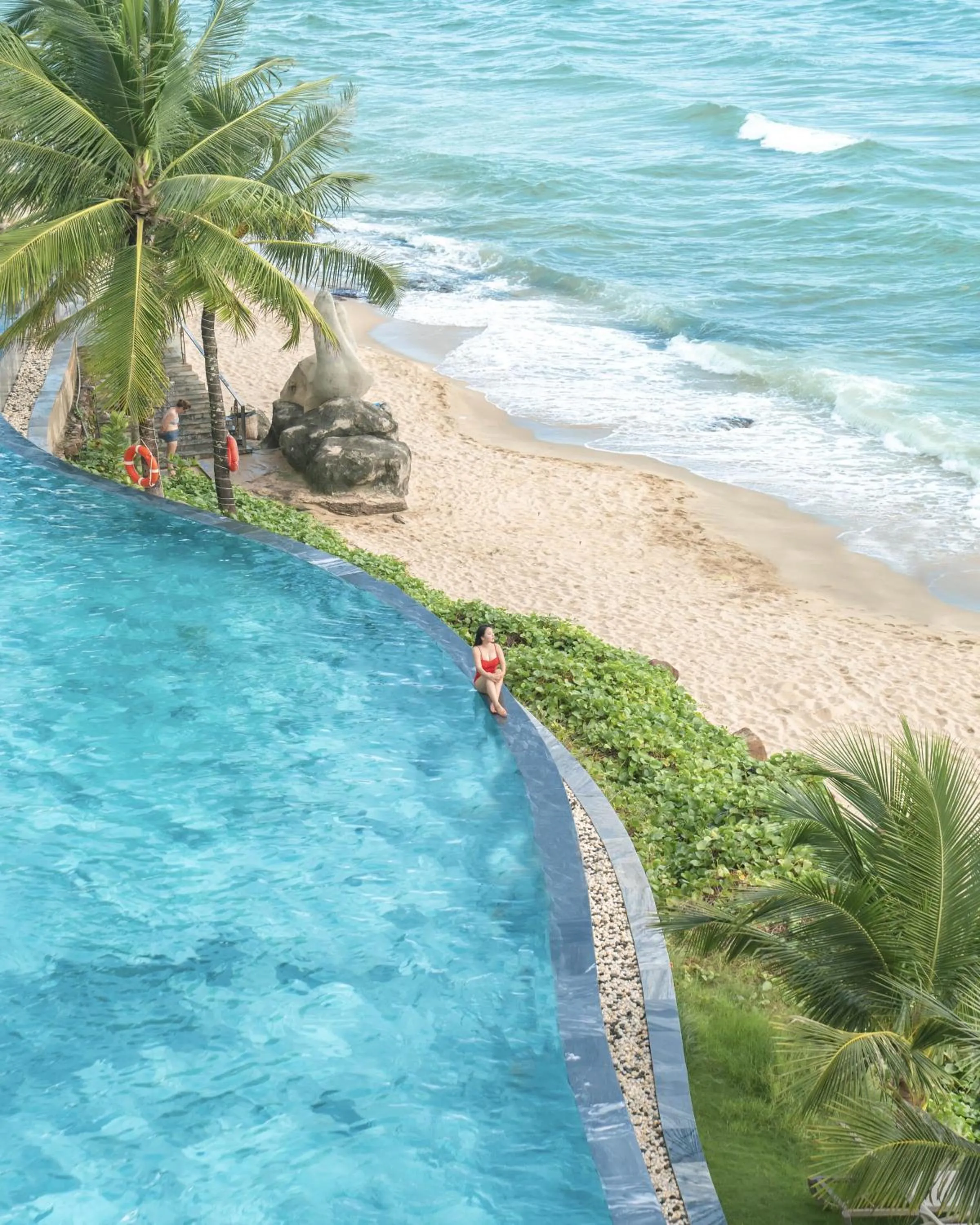 Swimming pool in Seashells Phu Quoc Hotel & Spa
