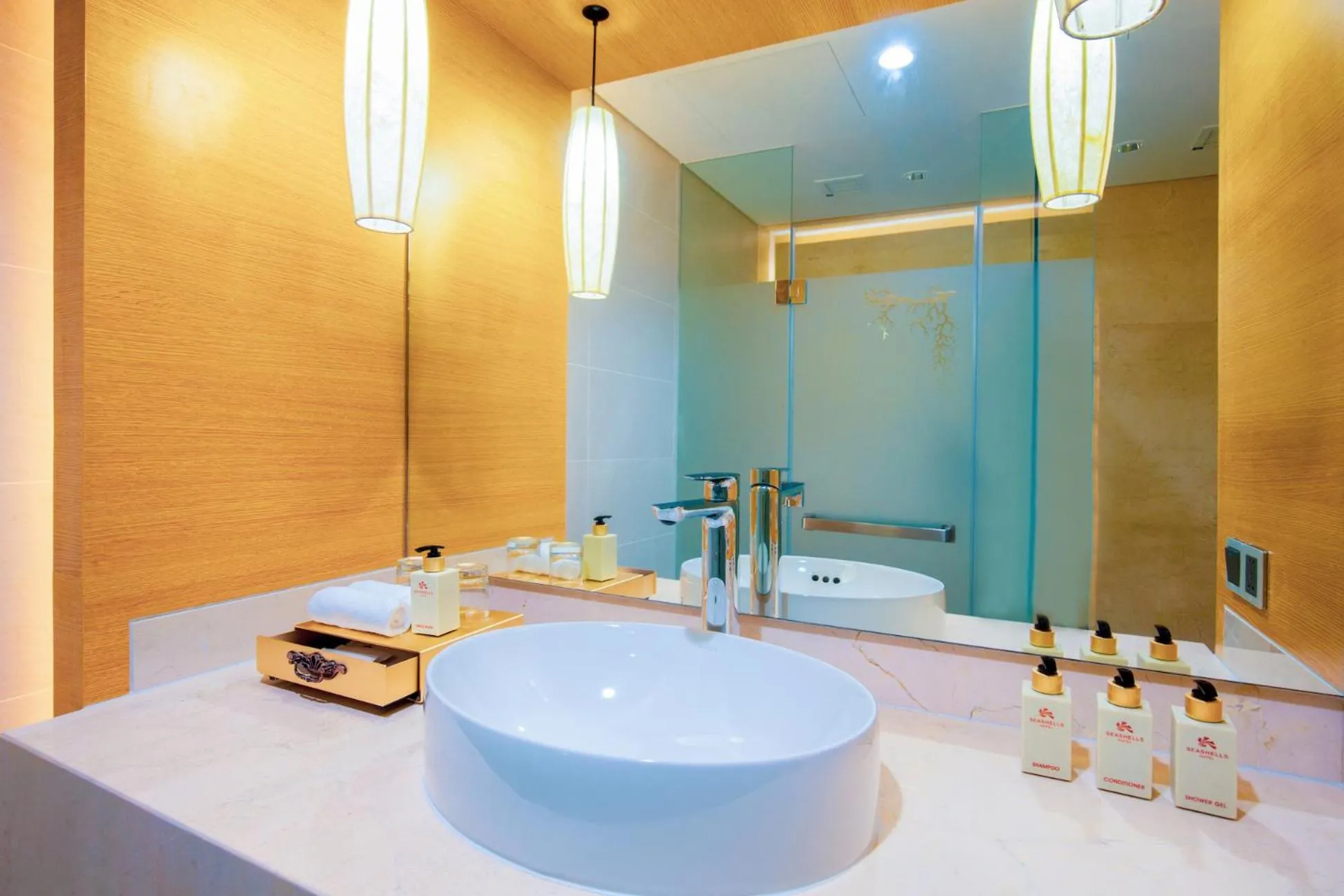 Bathroom in Seashells Phu Quoc Hotel & Spa