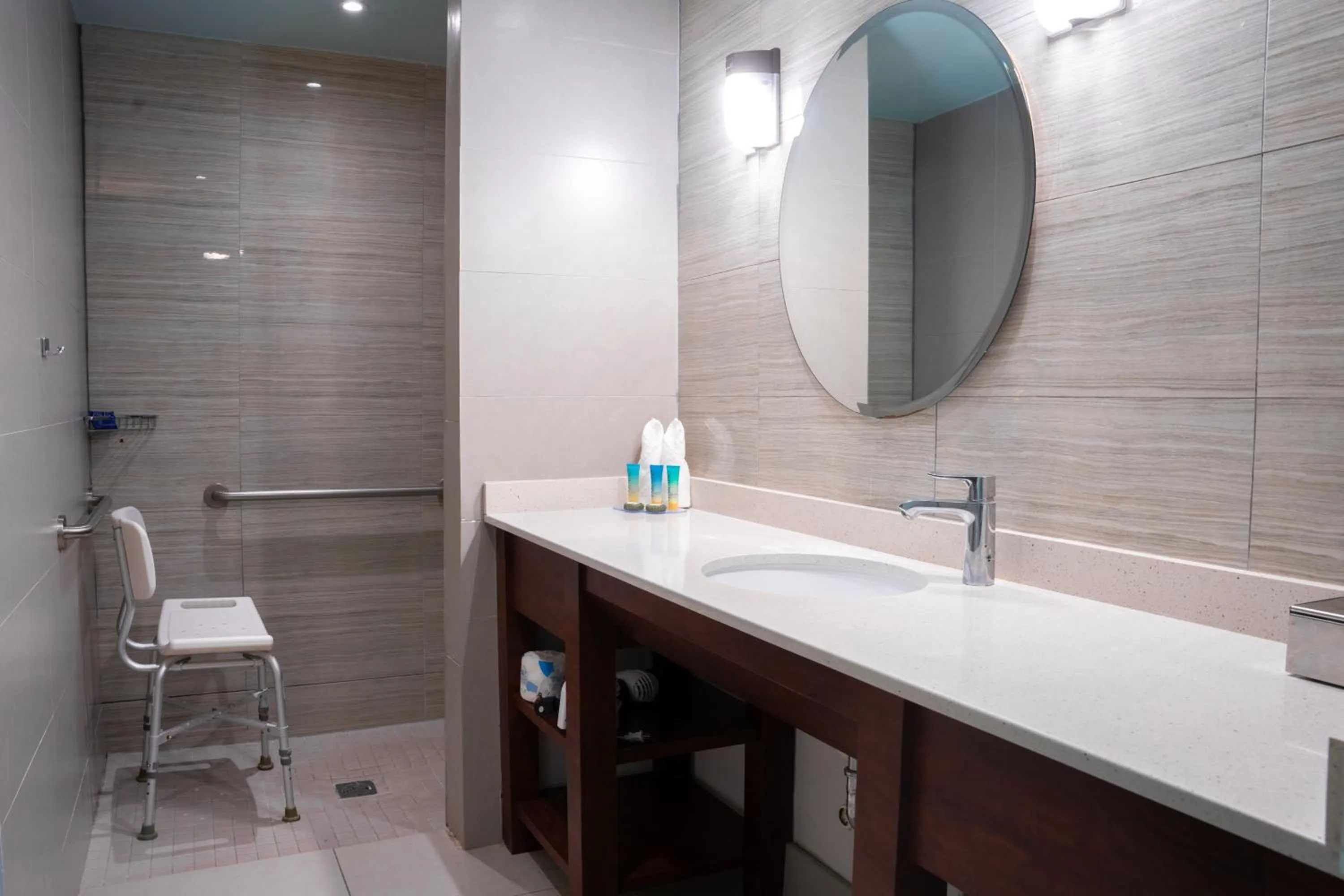 Shower in Abitta Boutique Hotel, Ascend Hotel Collection