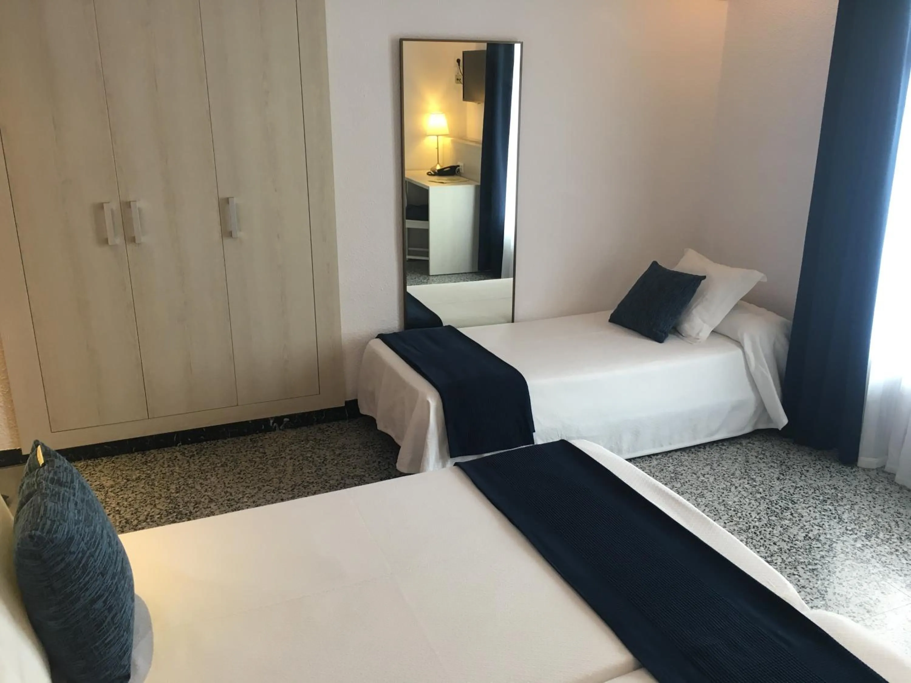 Bedroom, Bed in Hotel Gri-Mar