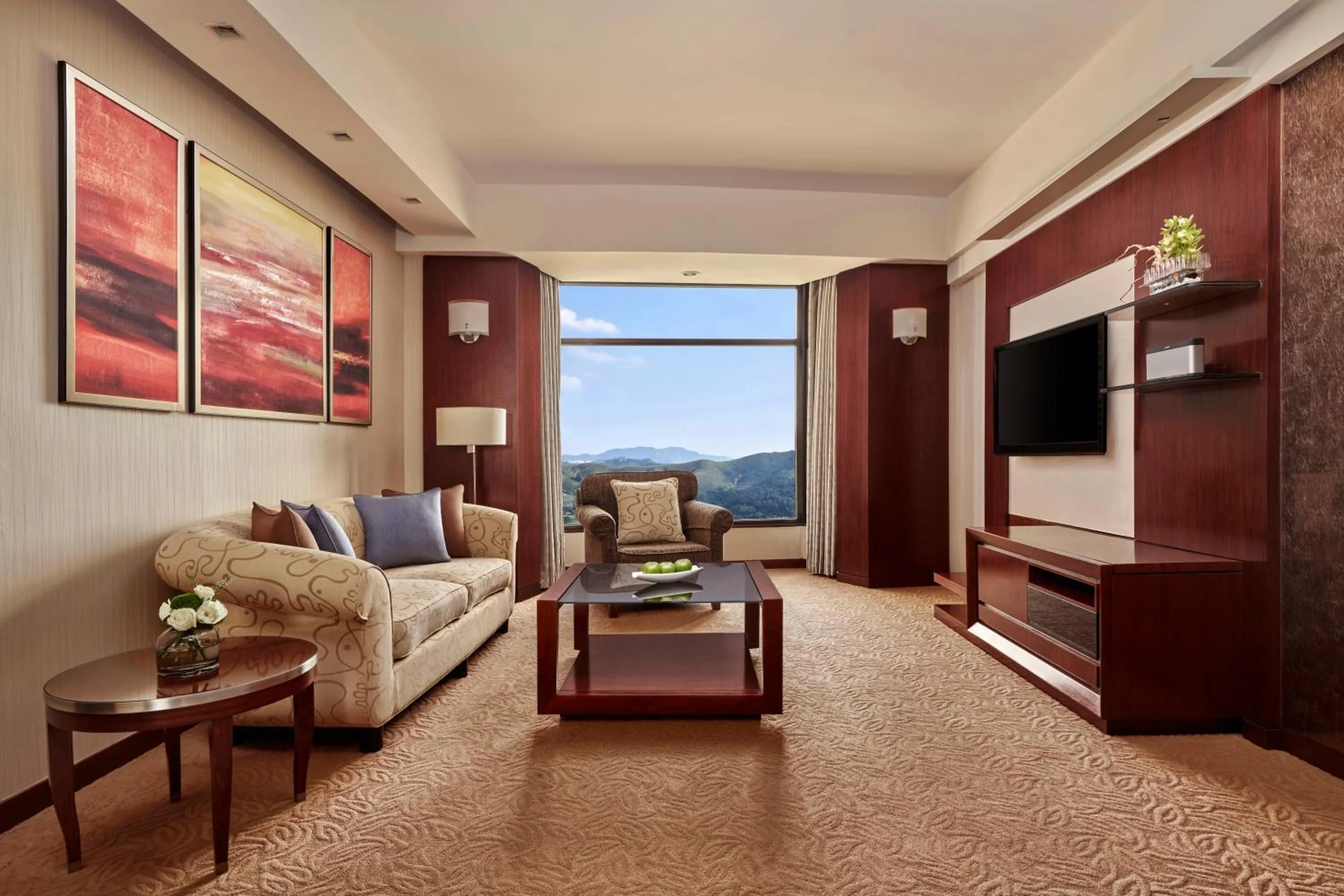Living room in Shangri-La Shenzhen