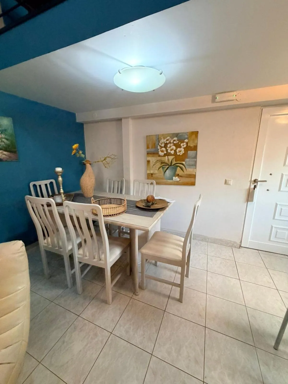 Mary's Place Stalis
