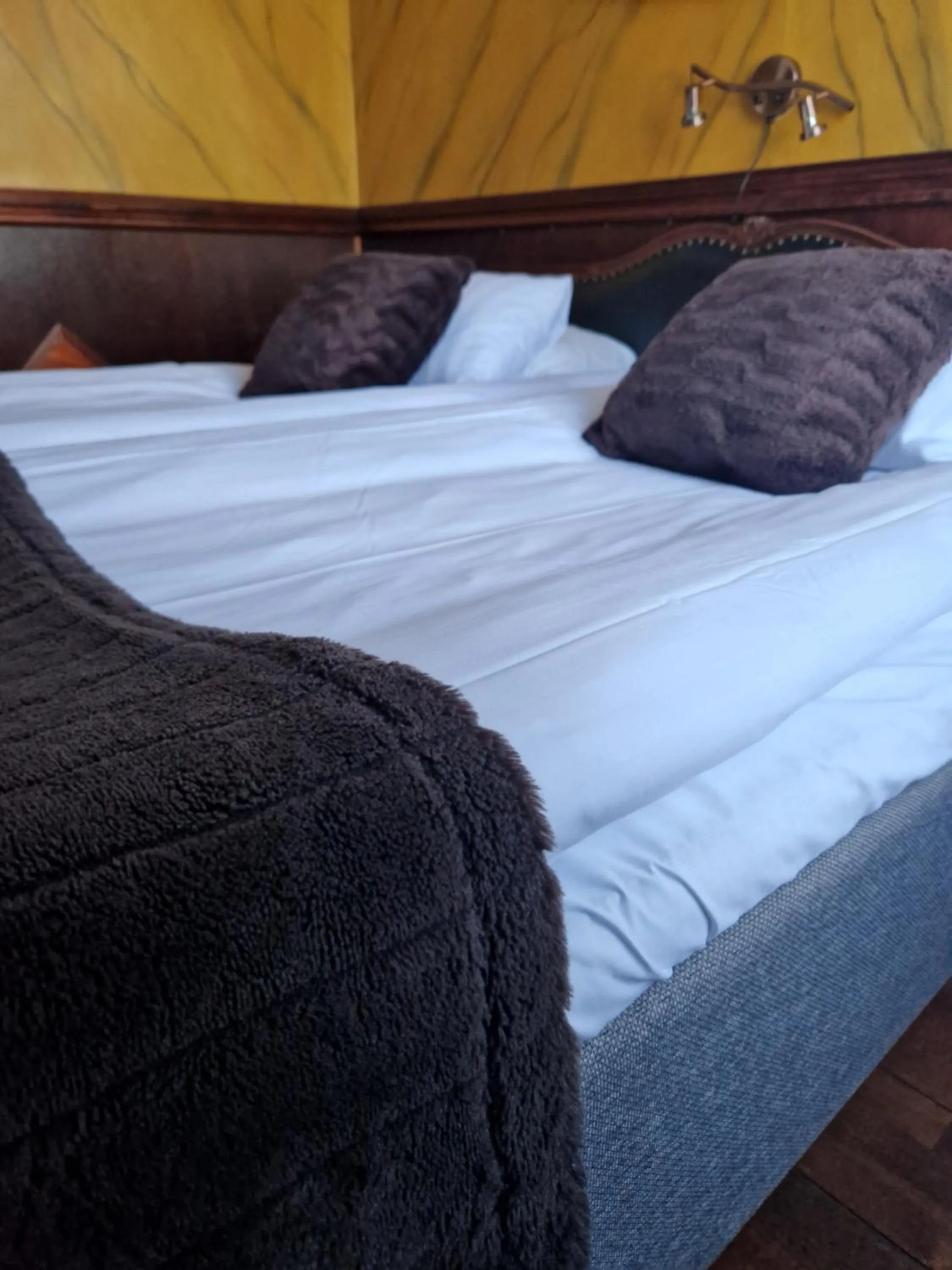 Property building, Bed in Best Western Motala Stadshotell