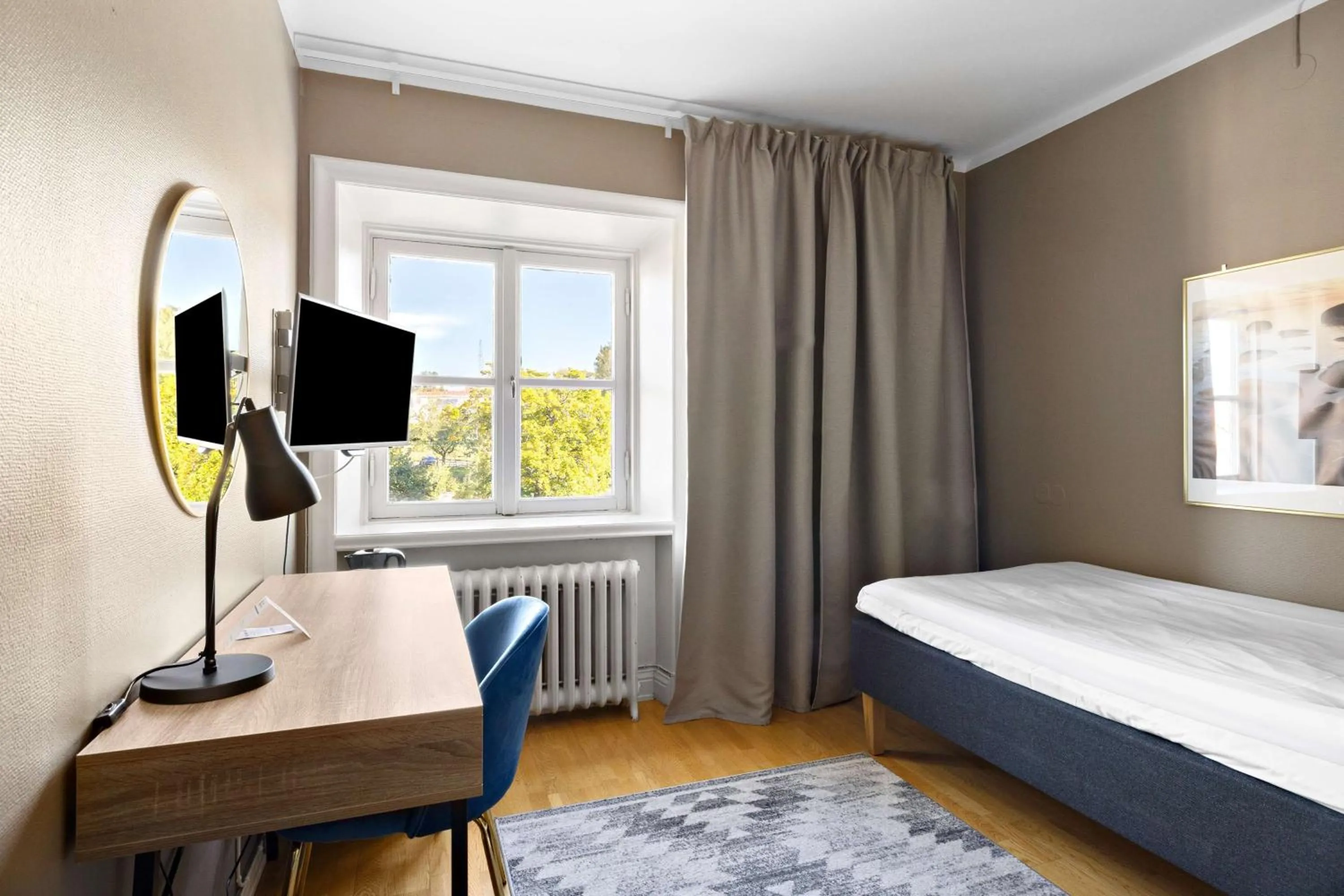 Bedroom, Bed in Best Western Motala Stadshotell