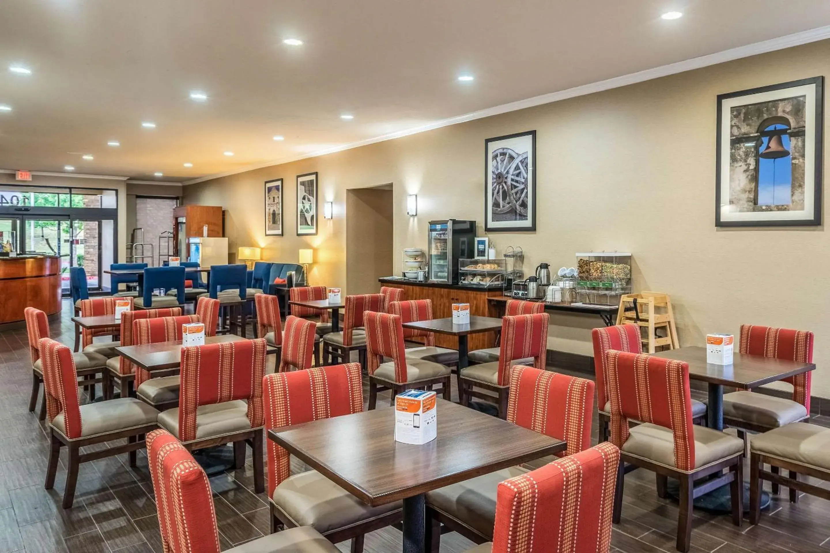 Breakfast in Comfort Suites Near Texas State University Breakfast in Comfort Suites Near Texas State University