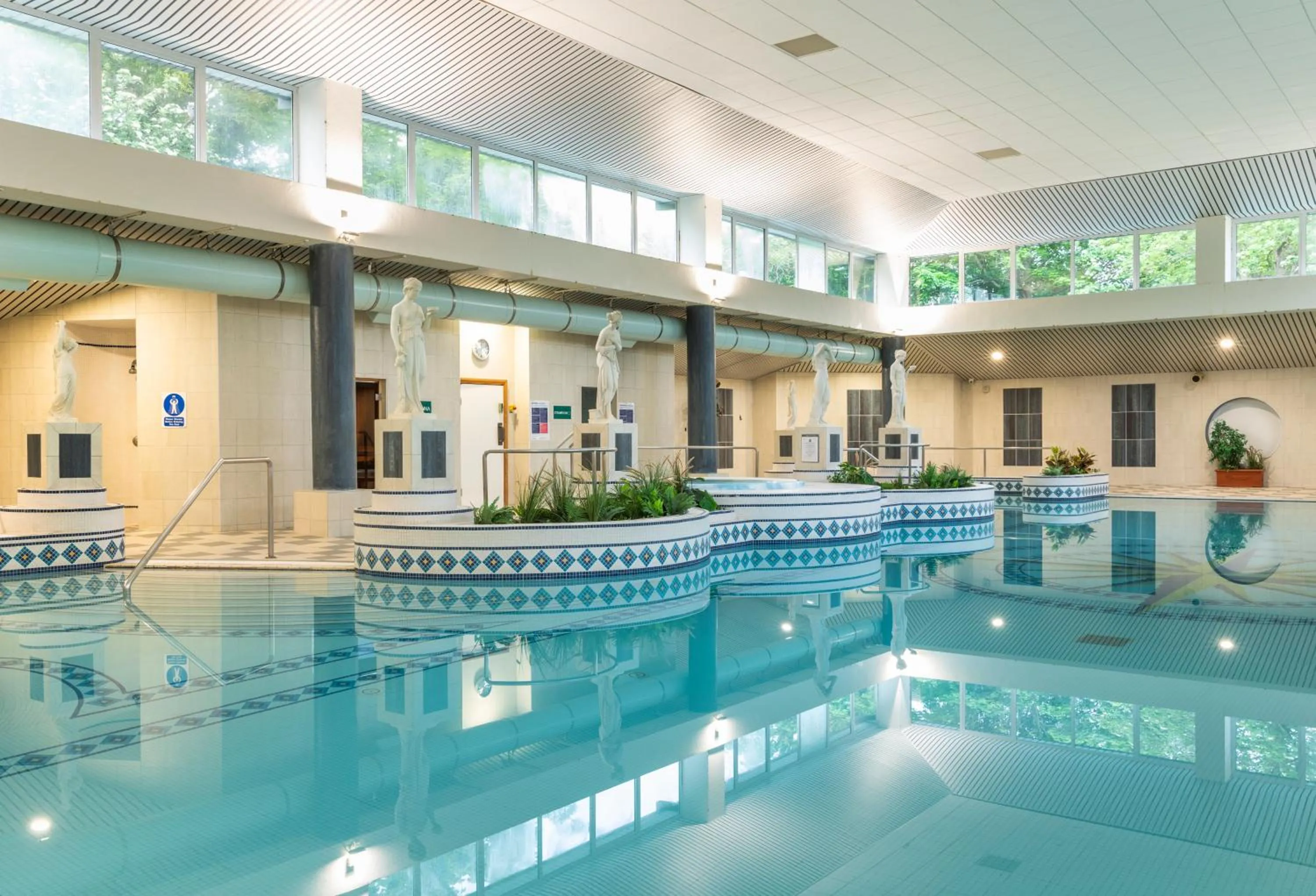 Swimming pool in Grand Hotel