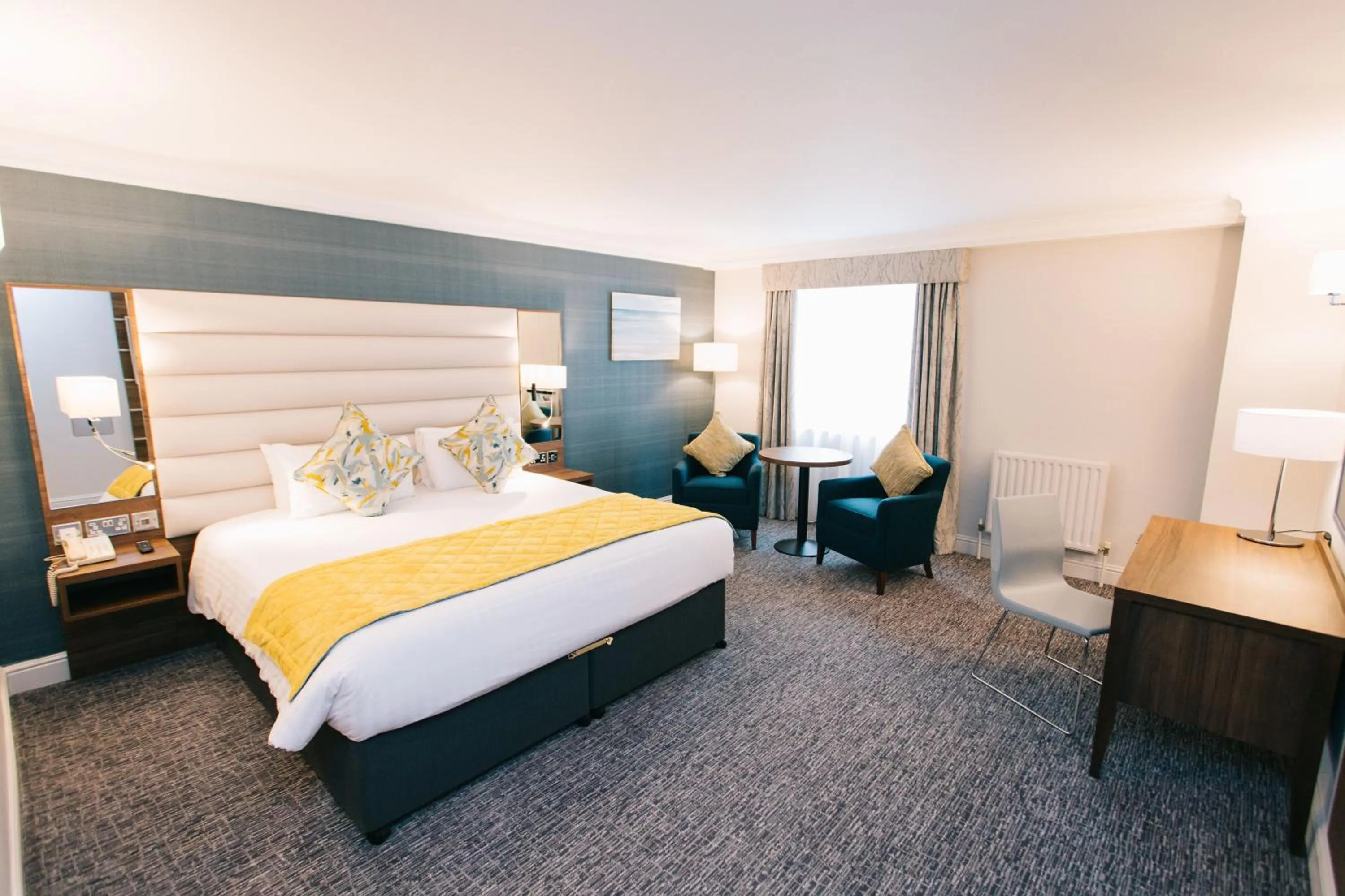 Bedroom, Bed in Grand Hotel