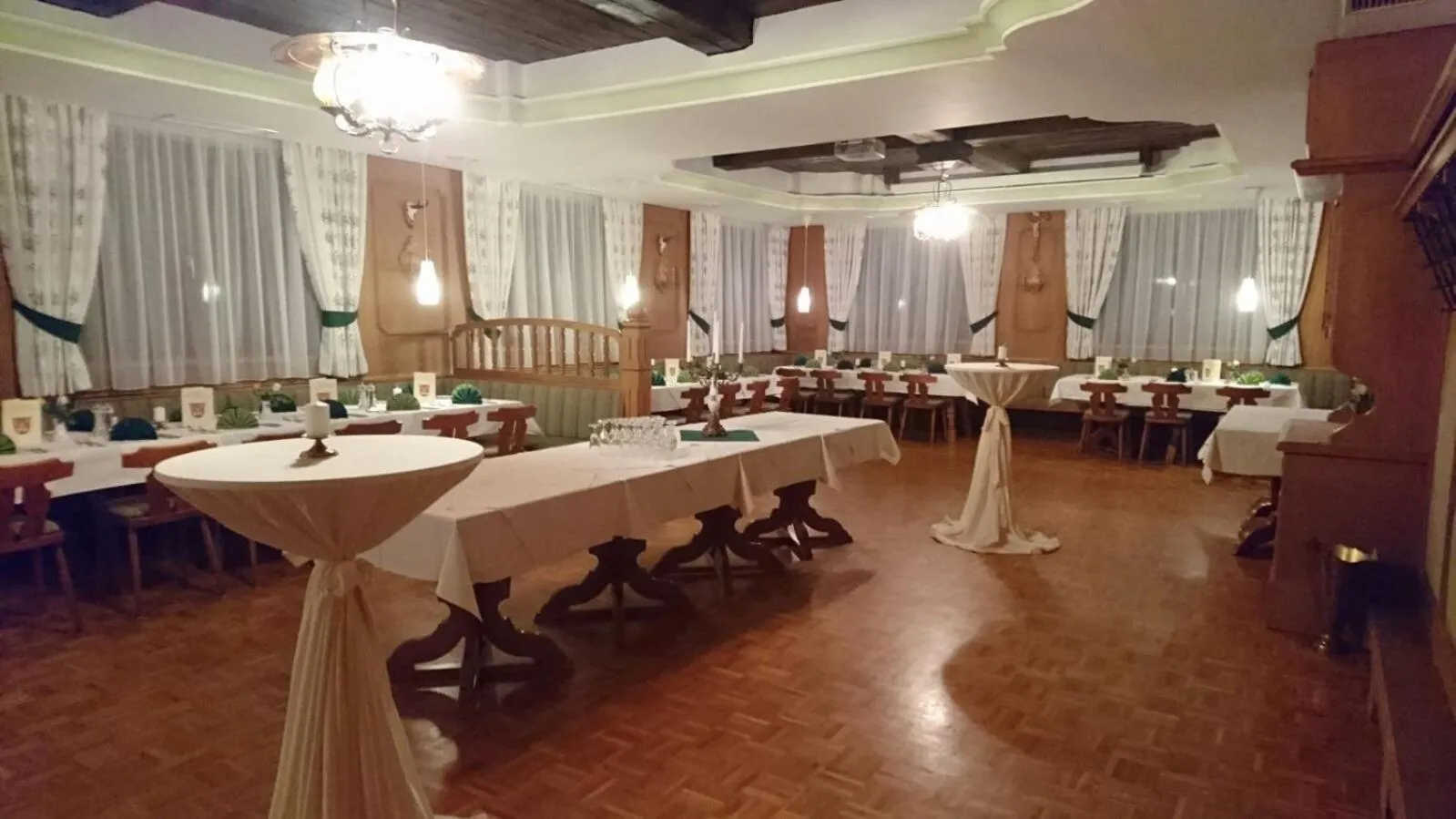 Restaurant/places to eat in Gasthof Alte Tanne