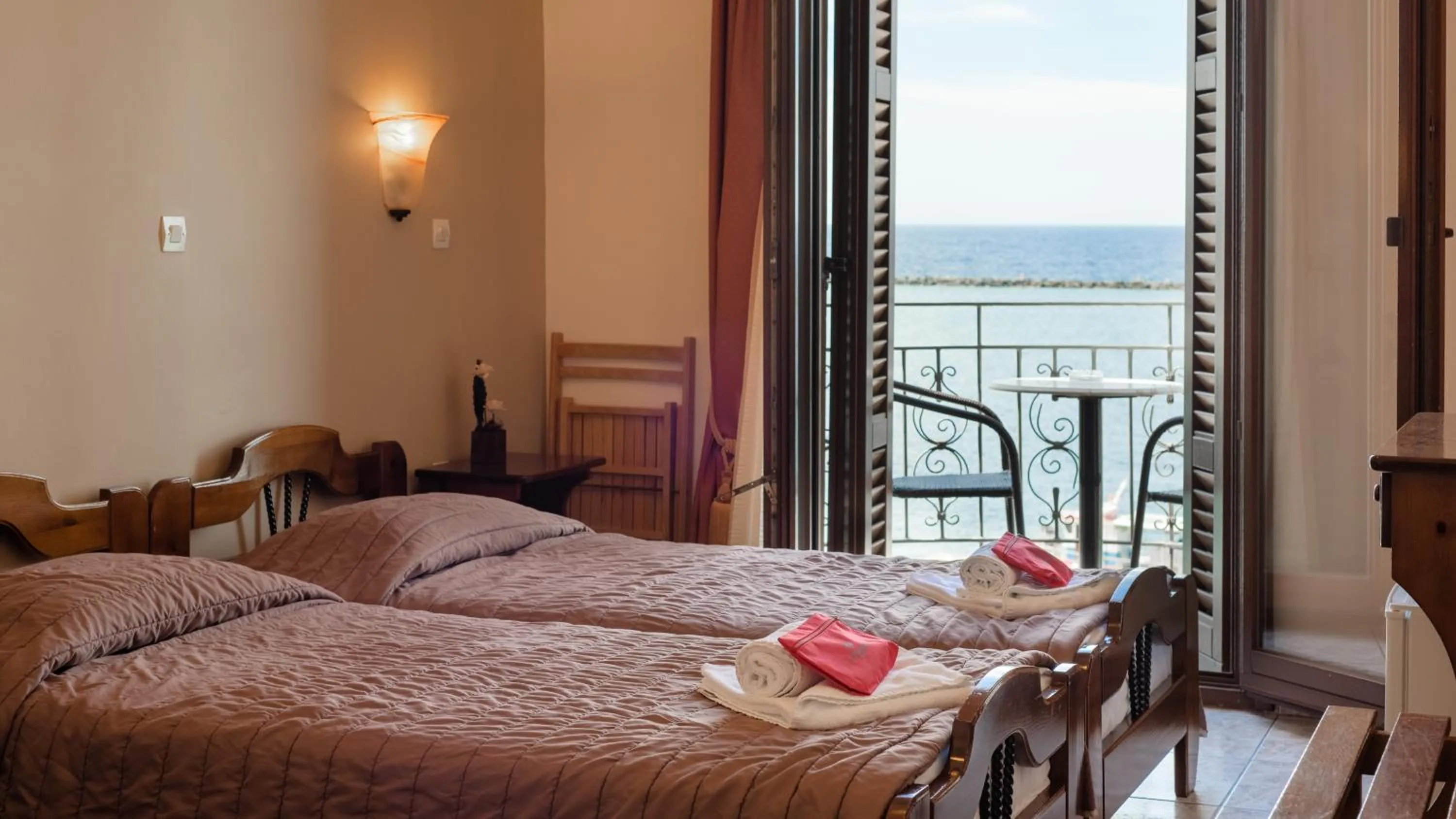 Standard Twin Room with Sea View in Poseidonio Hotel