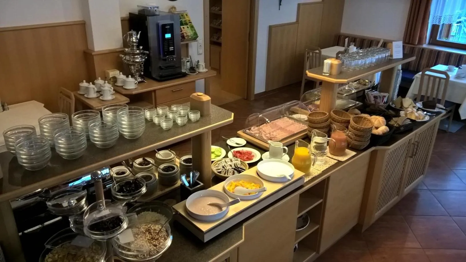 Buffet breakfast in Hotel Gesser
