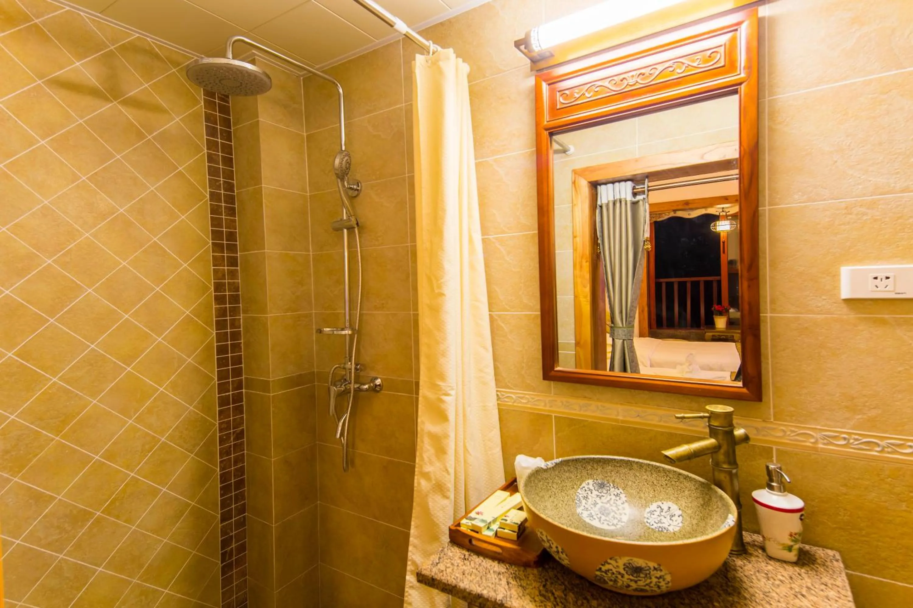 Bathroom in Yangshuo River View Hotel