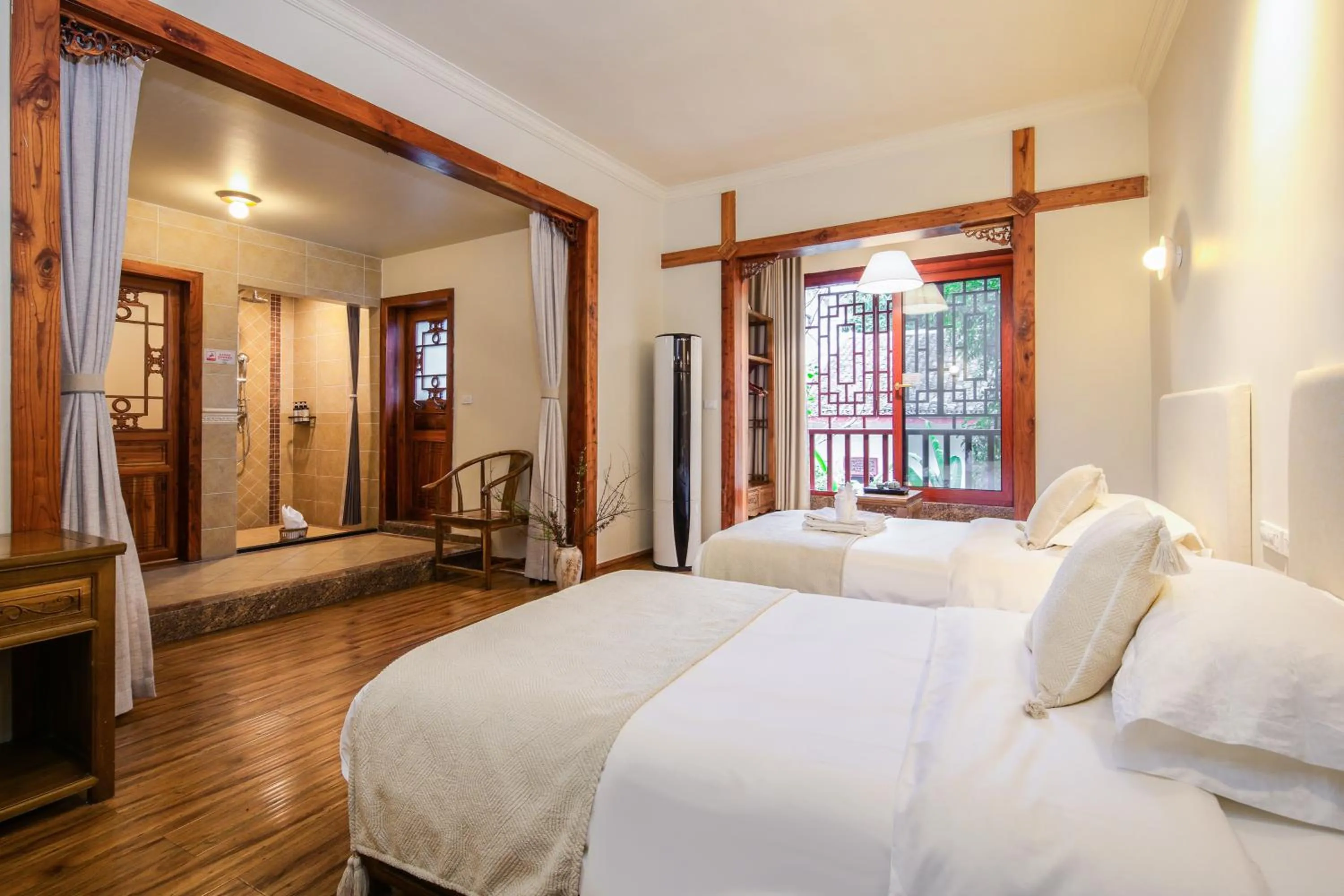 Photo of the whole room, Bed in Yangshuo River View Hotel