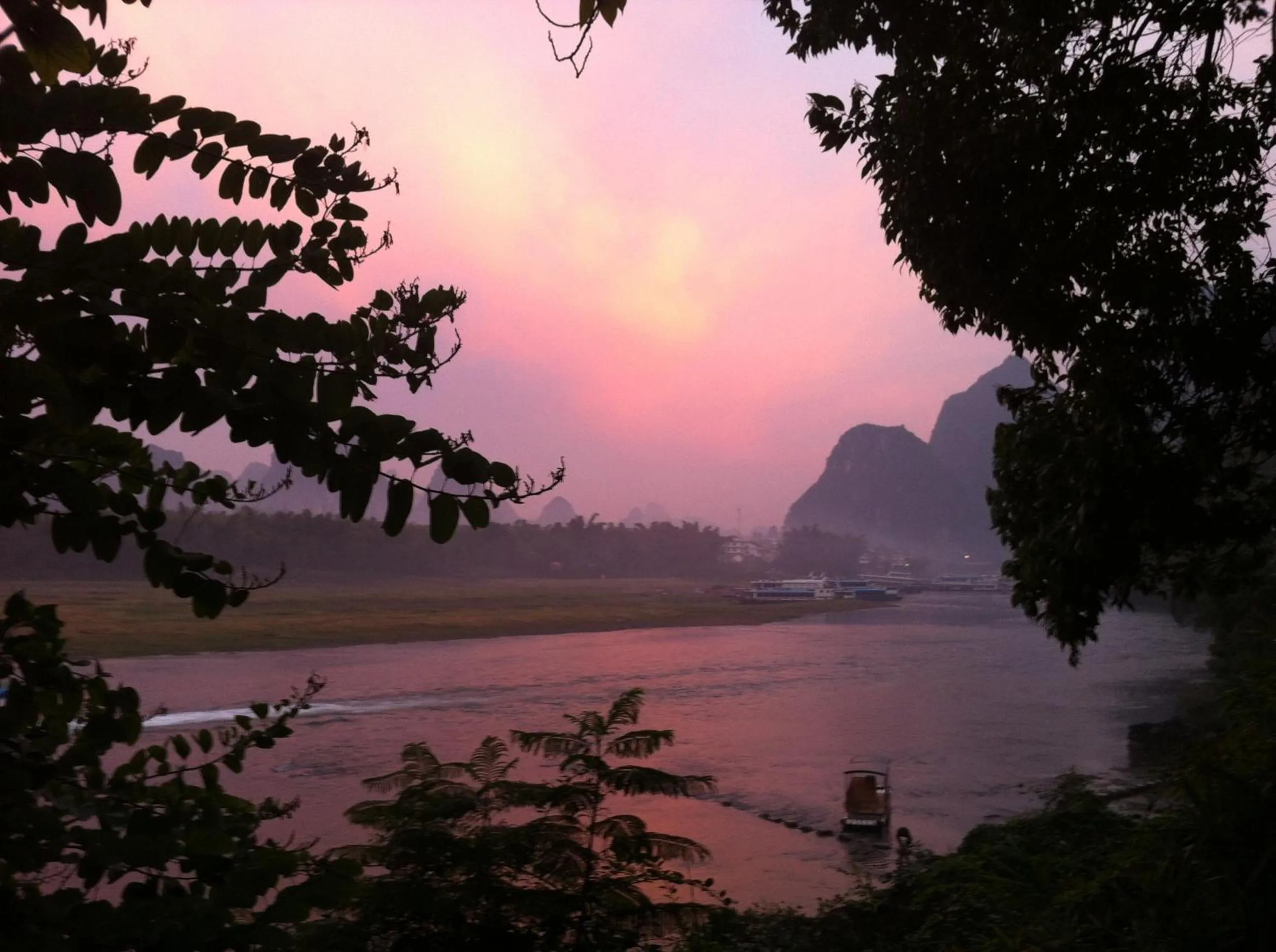 Area and facilities in Yangshuo River View Hotel