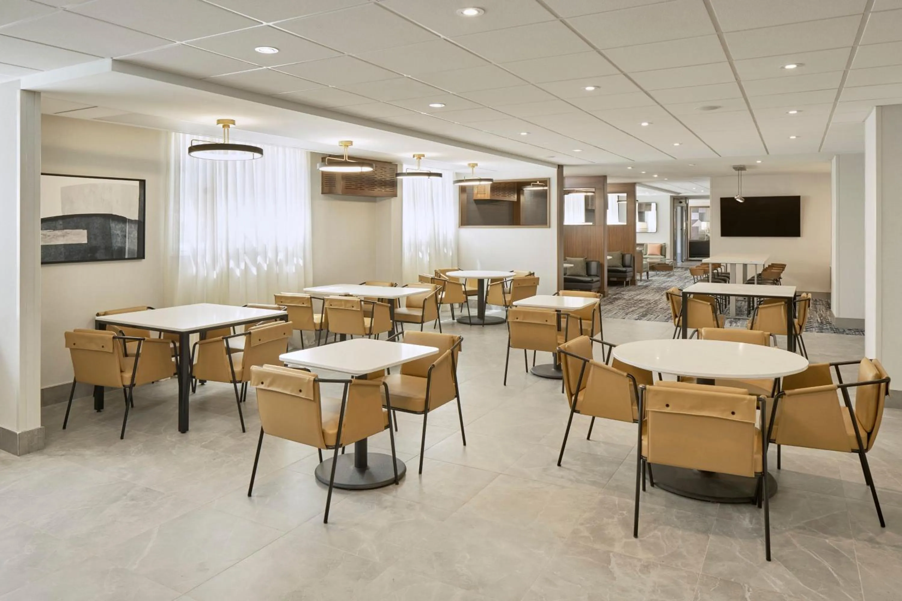 Restaurant/places to eat in Quality Hotel